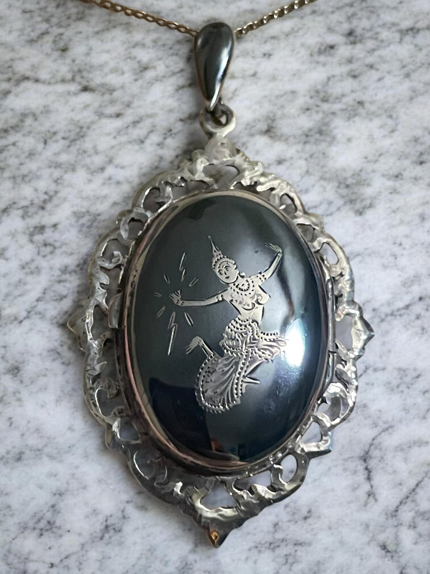 Sterling Silver 1940’s Siam Nielloware Mekkelah Lightning Goddess Photo Locket Necklace