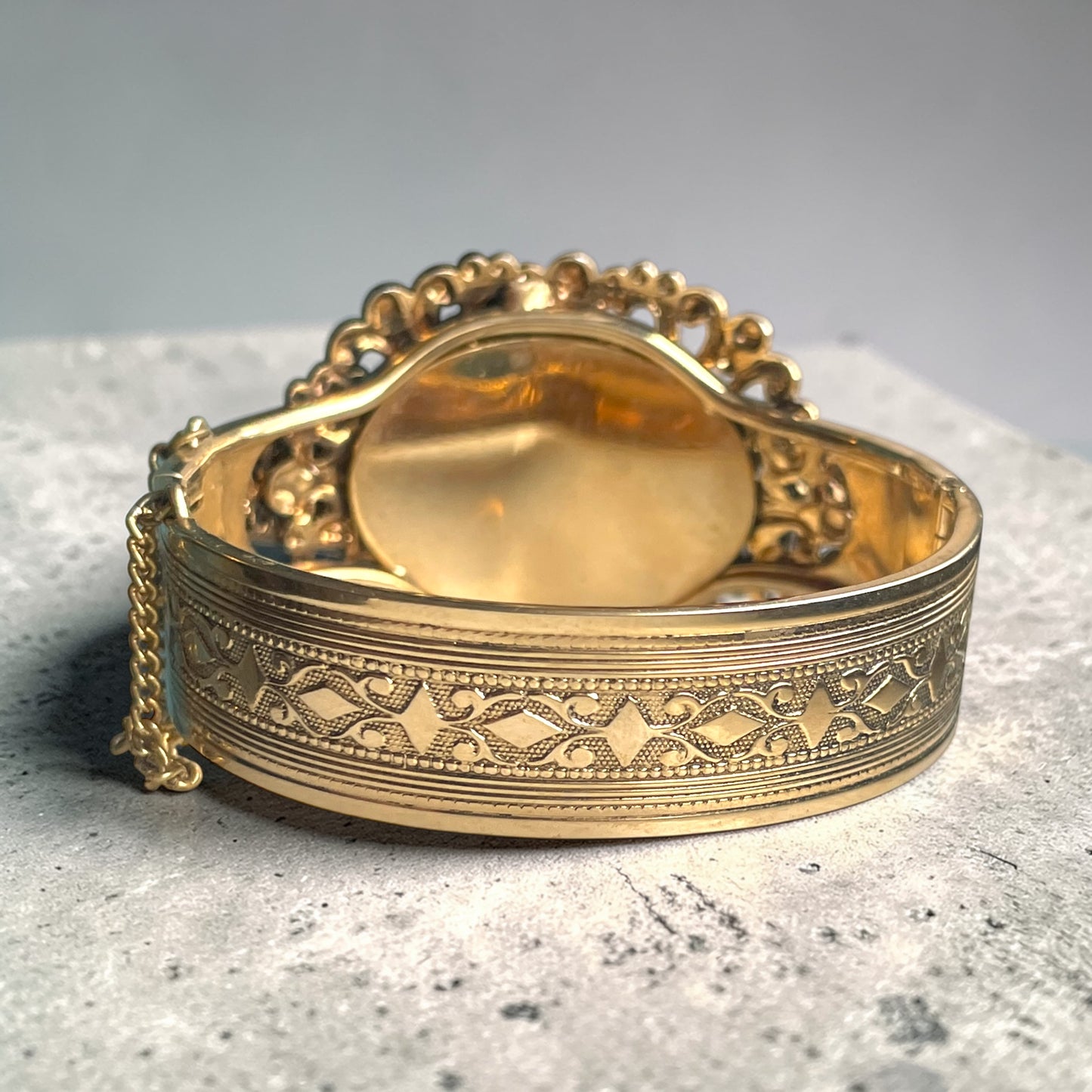 Whiting & Davis Green Dragons Breath Fire Opal Foil Art Glass Gold Brass Filigree Embossed Hinged Clamper Bracelet (Necklace Sold Separately)