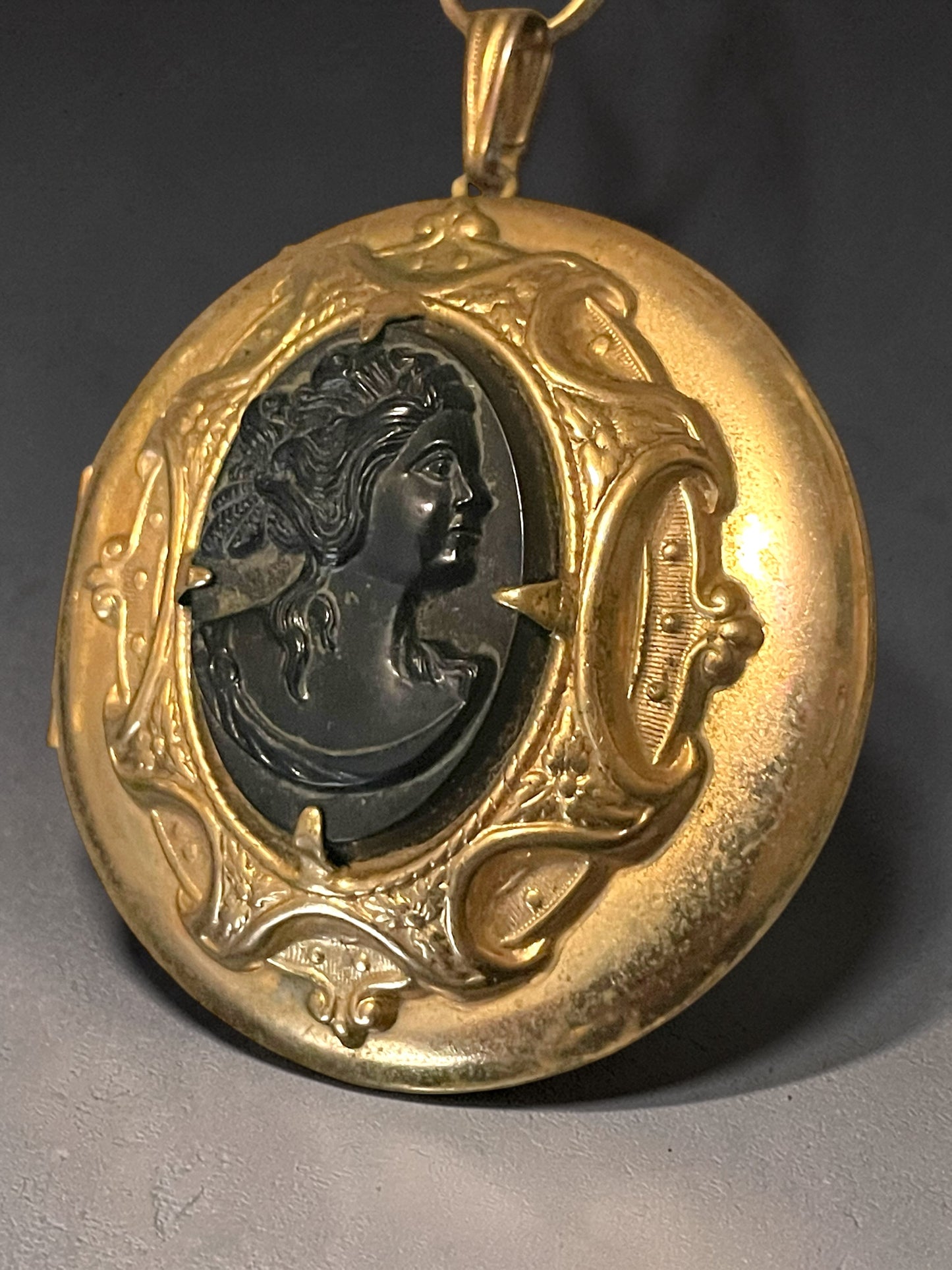 Victorian Black Mourning Cameo Gold Embossed Book-link Chain Gothic Locket Necklace
