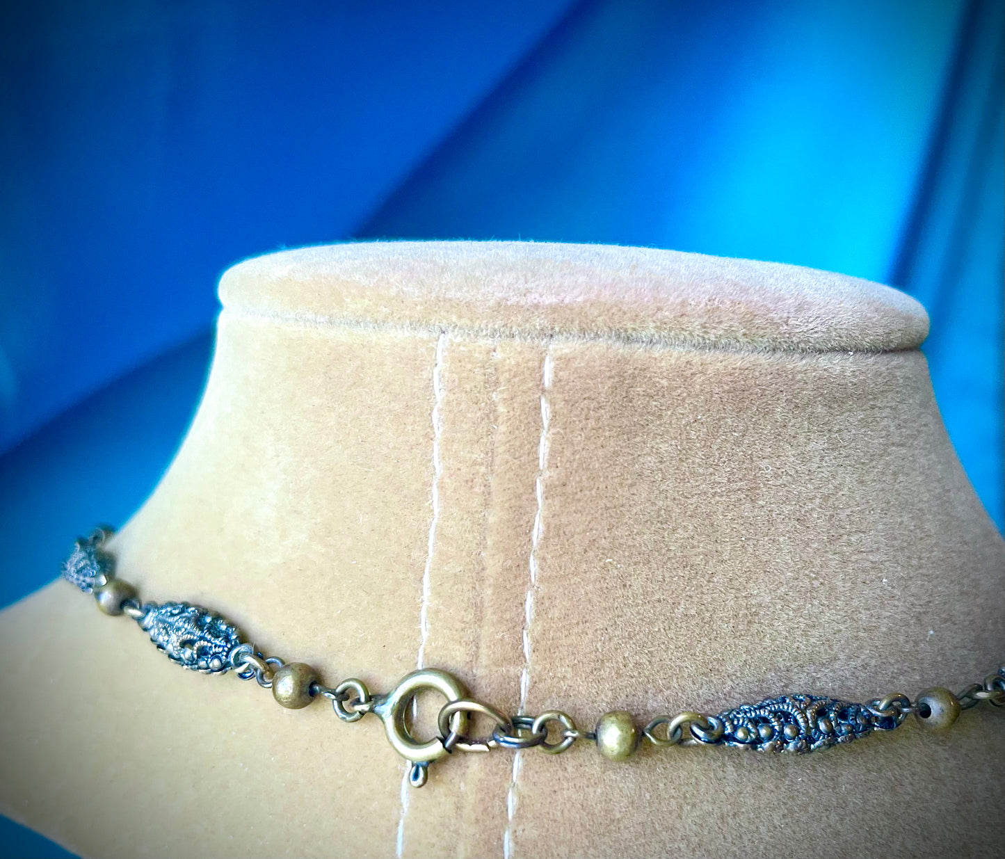Czechoslovakian Turquoise Hubbell Art Glass Brass Filigree Choker Necklace