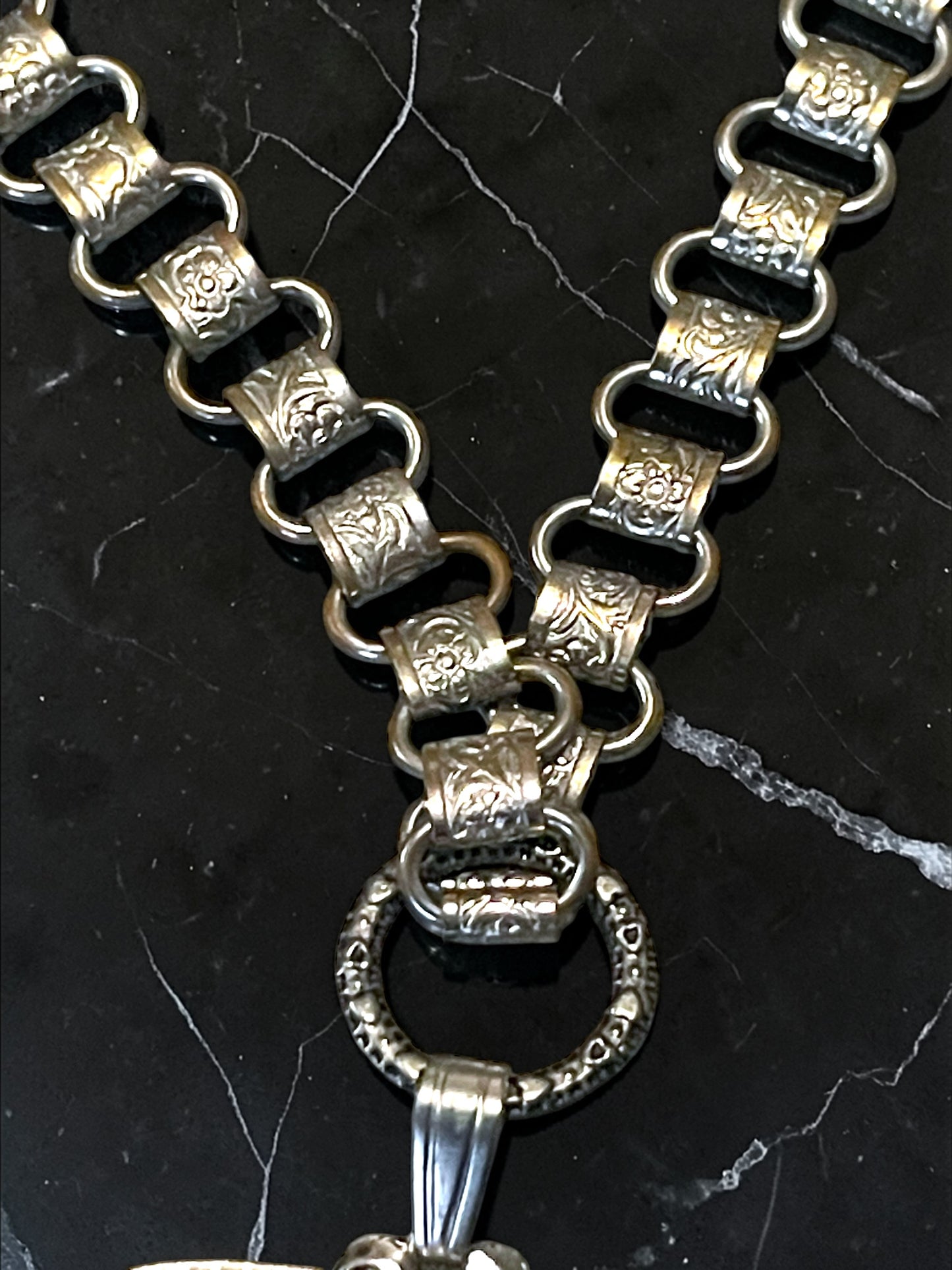 Siam Nielloware Warrior Silver Embossed Victorian Bookchain Pendant Necklace