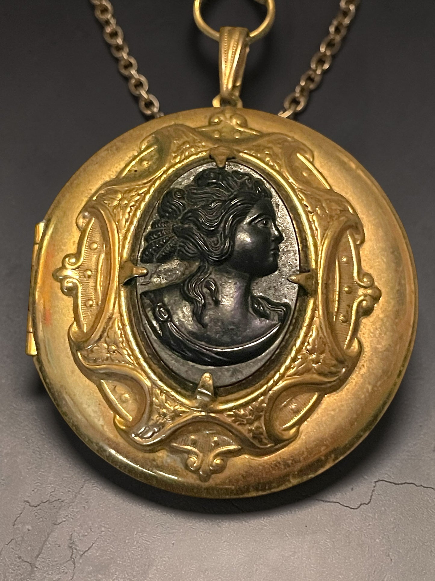Victorian Black Mourning Cameo Gold Embossed Book-link Chain Gothic Locket Necklace