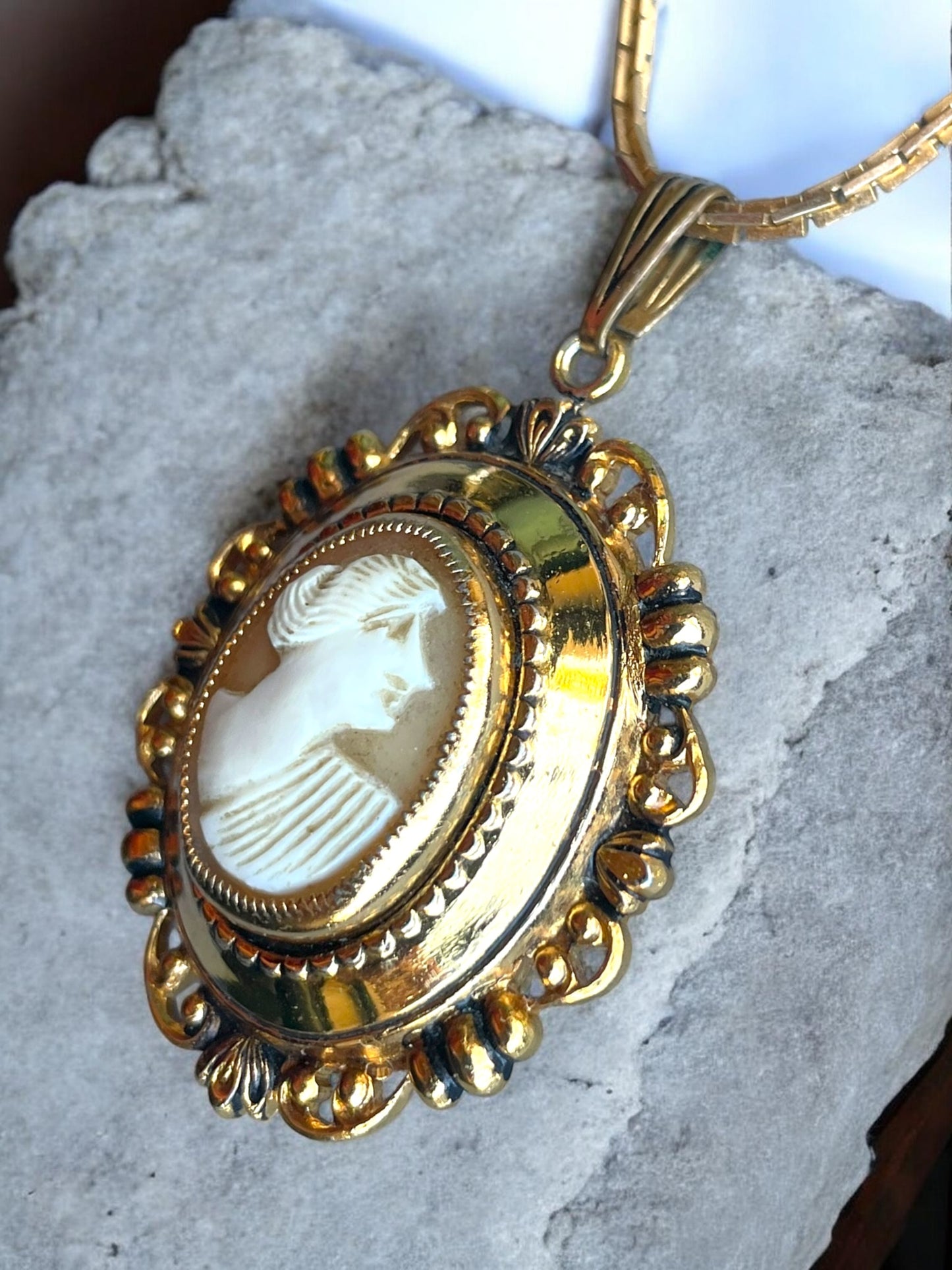 Art Nouveau Hand Carved Coral Pink Shell Cameo Photo Locket Left Facing Cameo Necklace