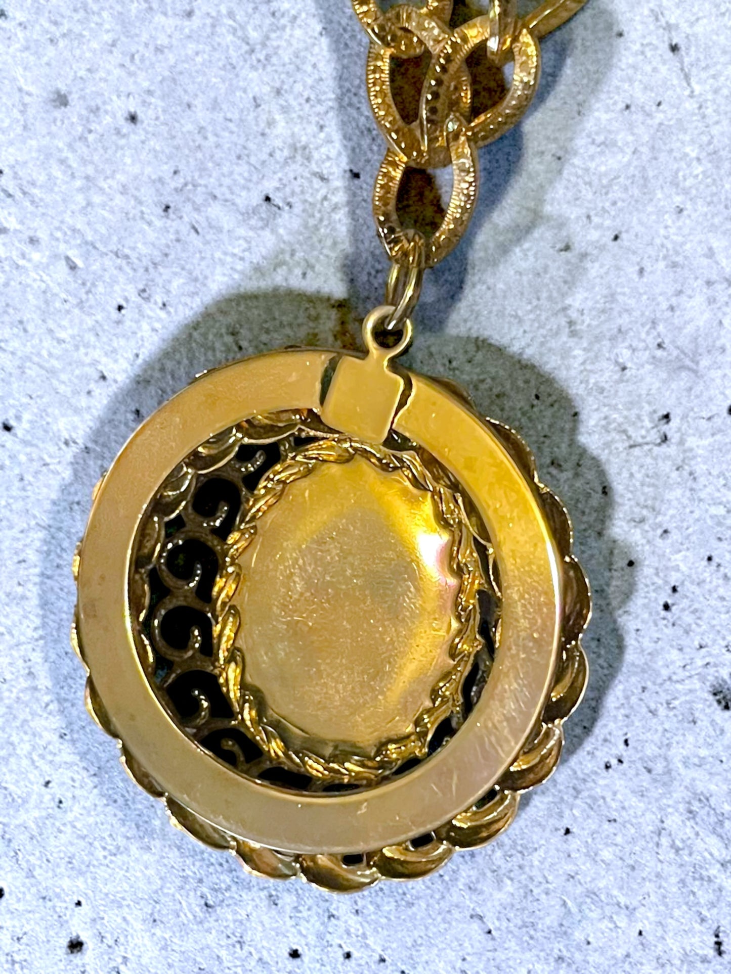Whiting & Davis Green Dragons Breath Fire Opal Foil Art Glass Pendant Necklace