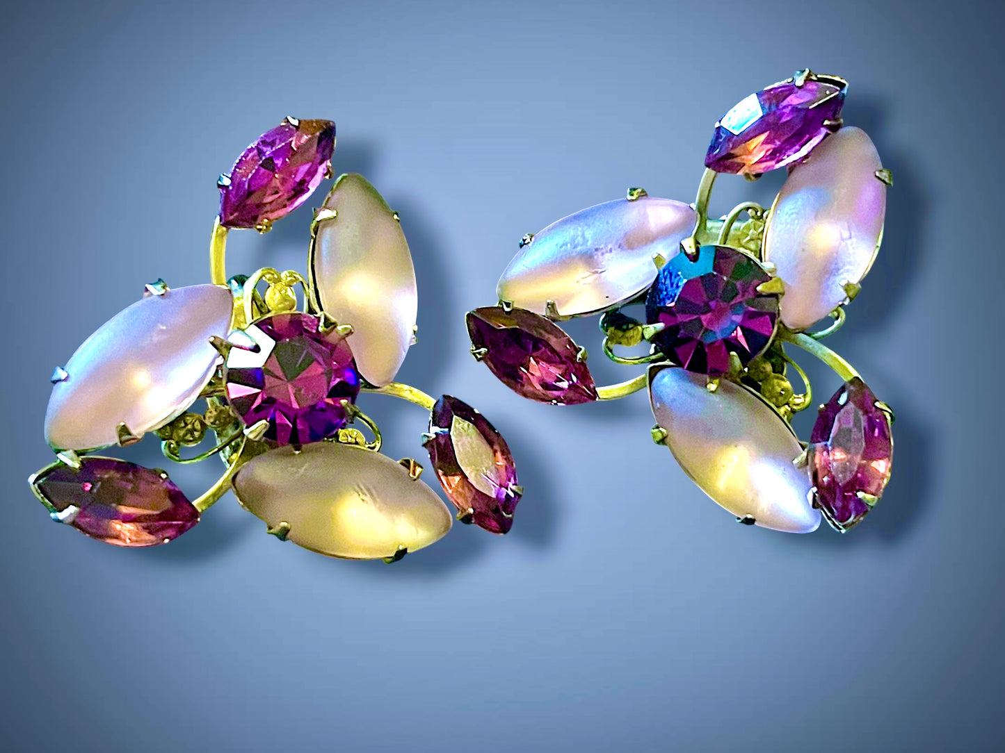 Purple Crystal & Frosted Art Glass Brass Filigree Prong Set Brooch & Earring Demi Parure Set