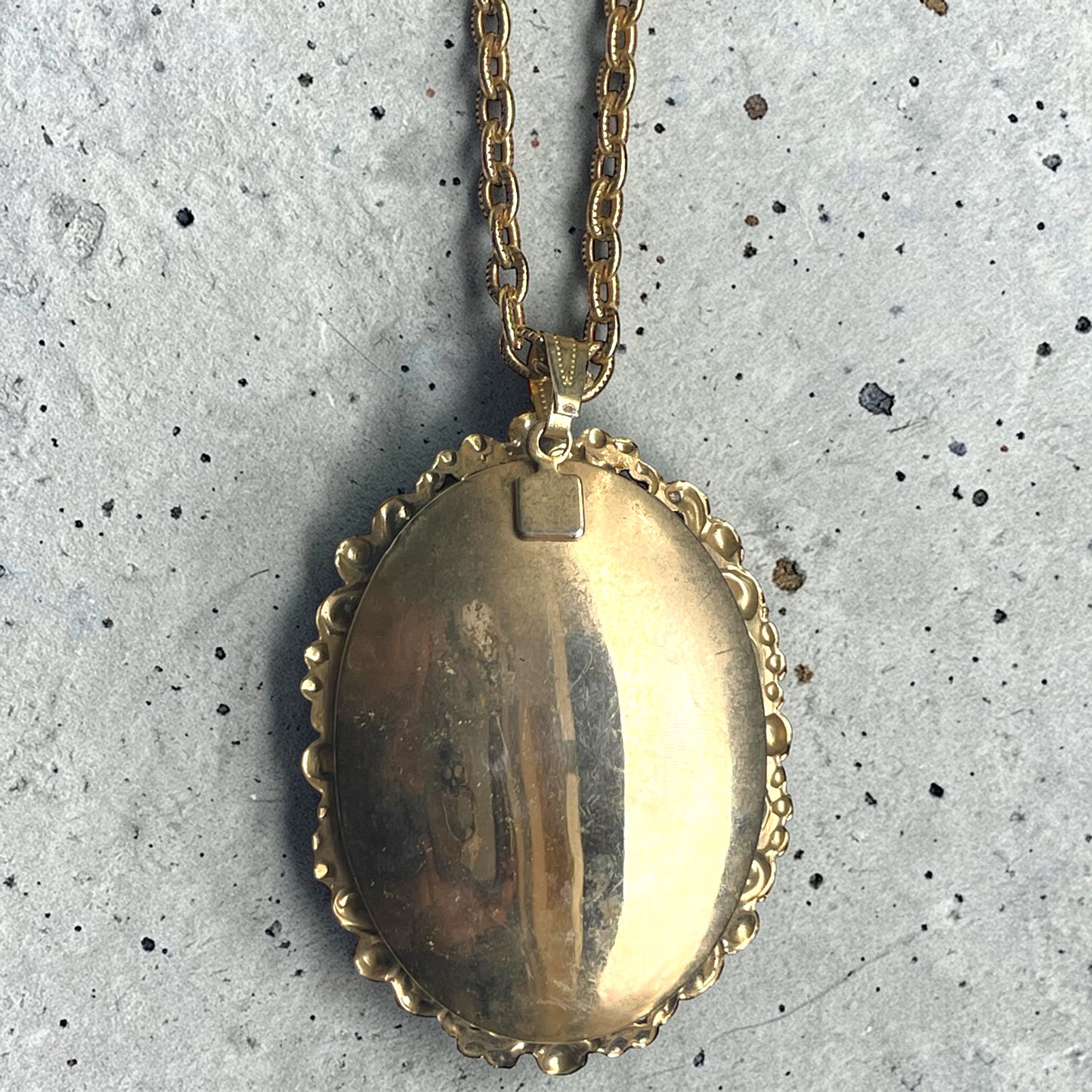 Whiting & Davis Green Foil Art Glass Dragons Breath Fire Opal Pendant Necklace