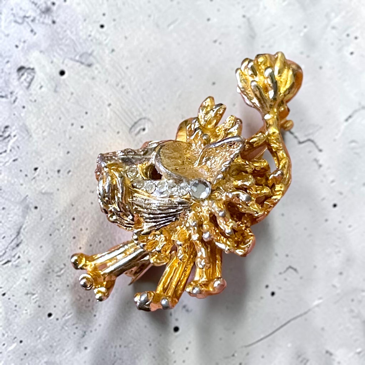 Vintage Hollywood Regency Gold & Silver Articulating Crystal Figural Lion Convertible Brooch/Necklace Pendant