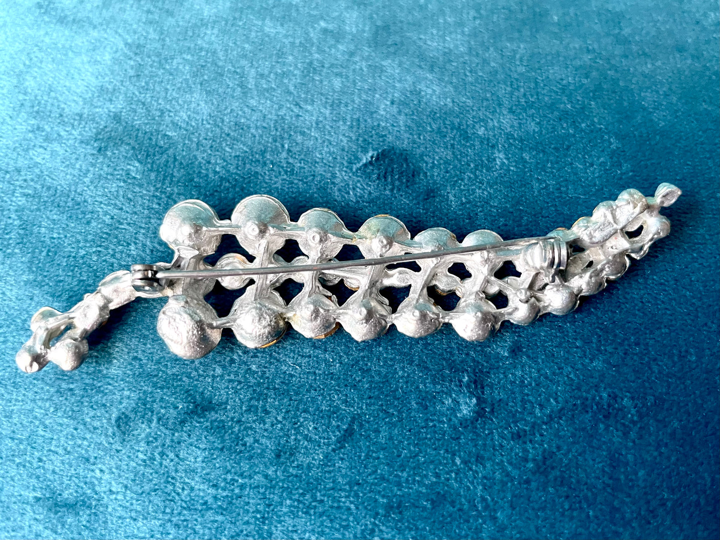 Crystal Rhinestone Leaf Palm Frond Silver Pot Metal Brooch