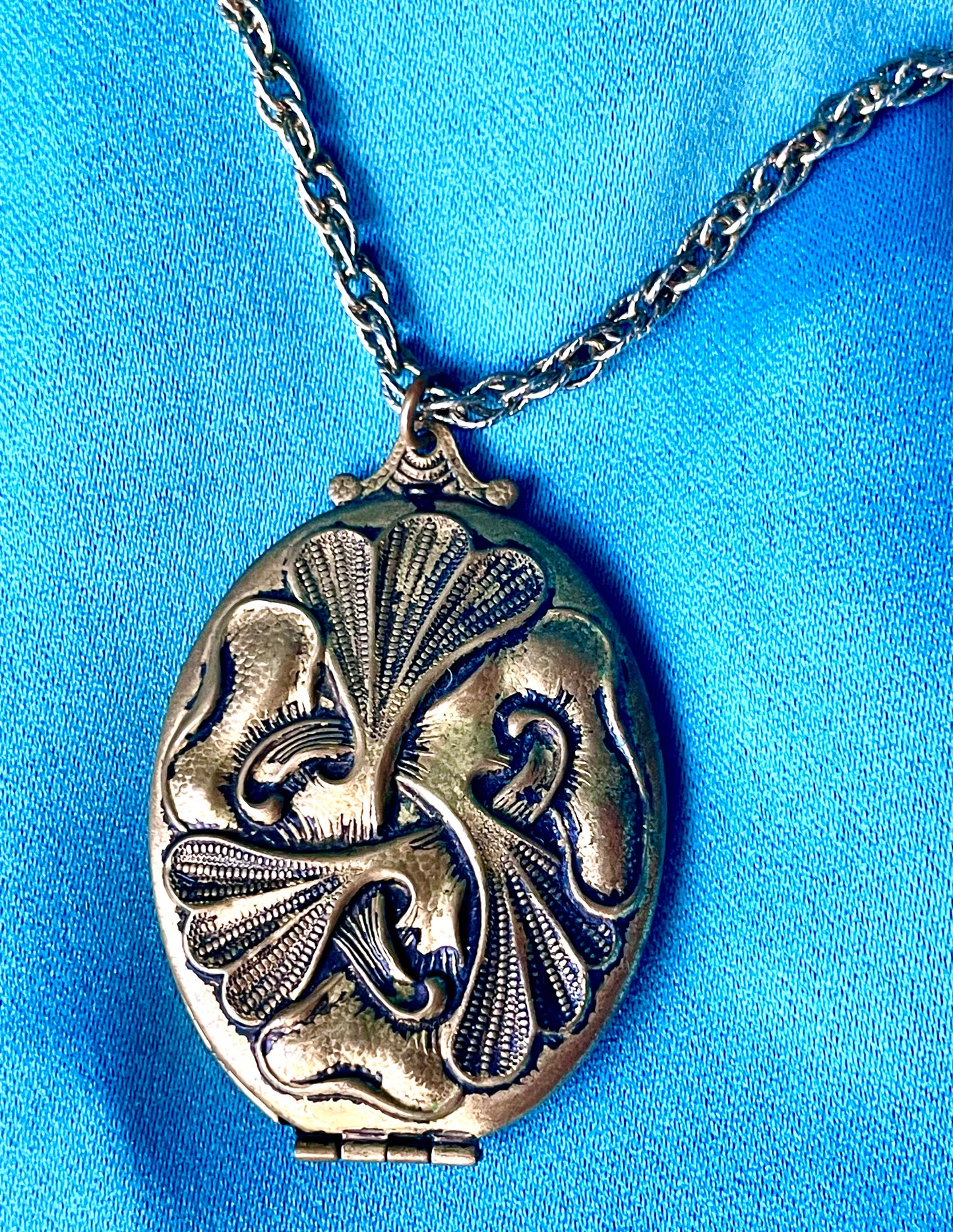 Art Nouveau Avant-Garde Brass Abstract Repoussé Photo Locket Necklace