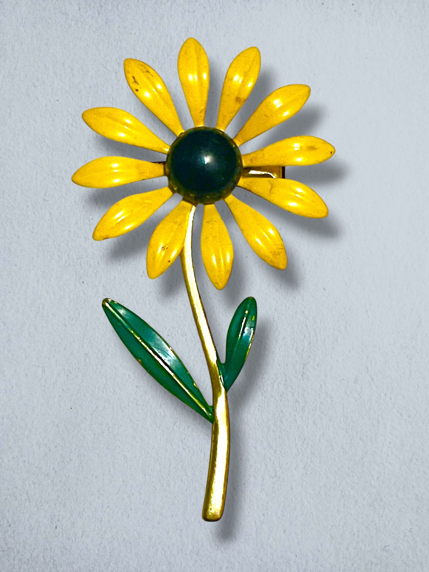 Mid Century Modern Yellow Enamel Metal Daisy Flower Brooch & Earring Demi Parure Set