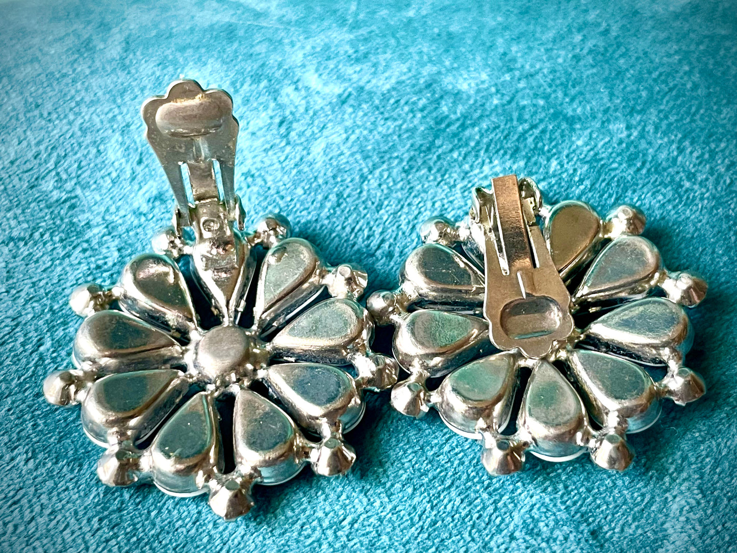 Milk Glass & Blue Topaz Crystal Prong Set Brooch & Earrings Set