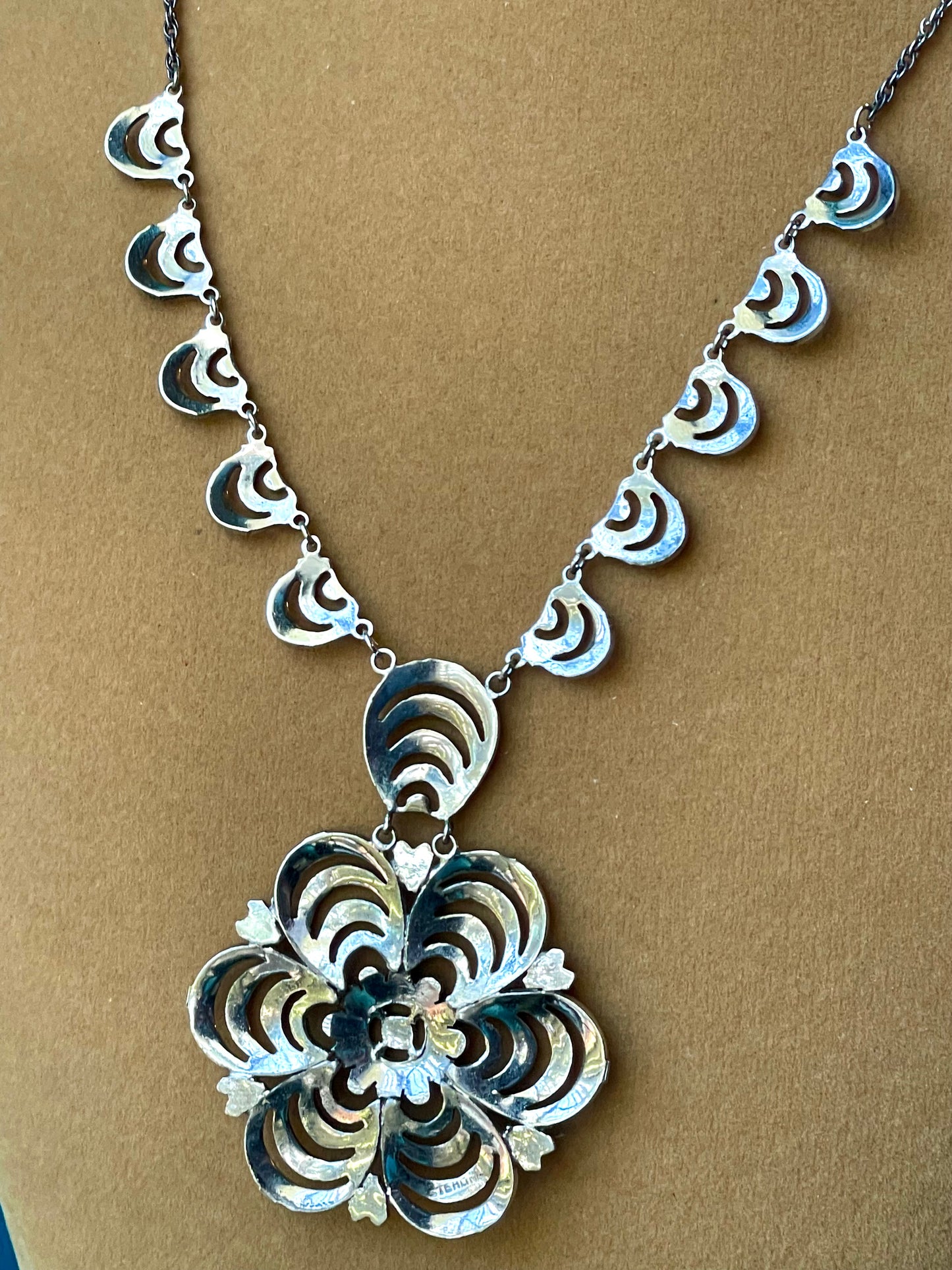 Sterling Silver & Marcasite Art Deco Flower Design Necklace