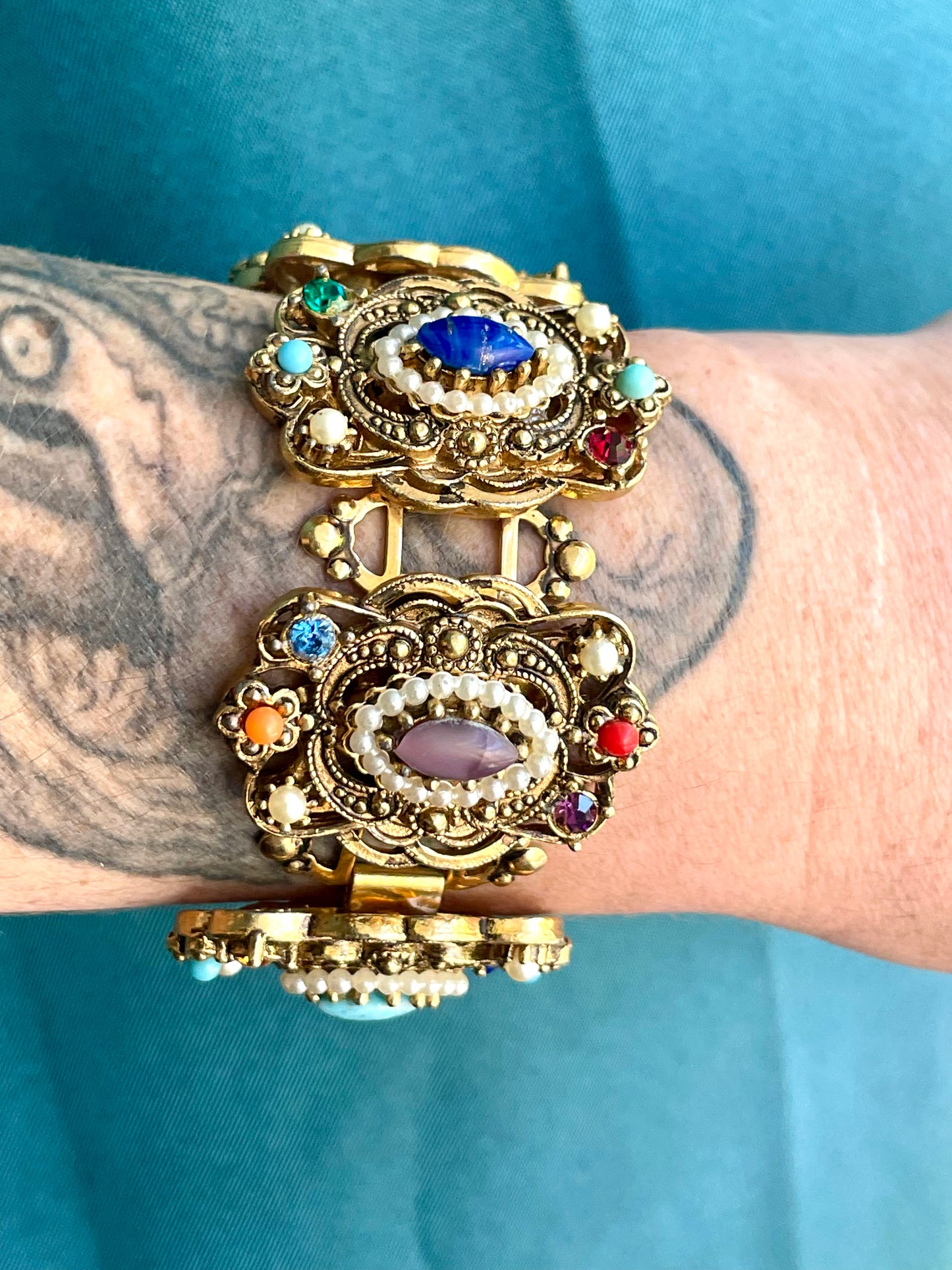 Ornate Victorian Bookchain Gold Brass Filigree Openwork Designer Crystal, Art Glass & Pearl Bracelet & Earring Demi Parure