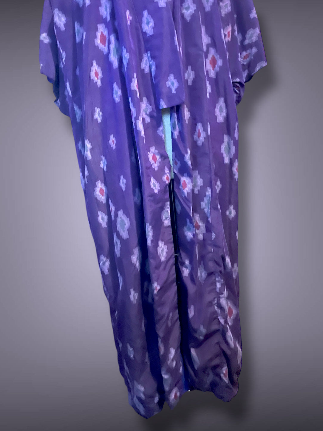 Gorgeous 1960 Vintage Purple Geometric Pattern Lined Kimono