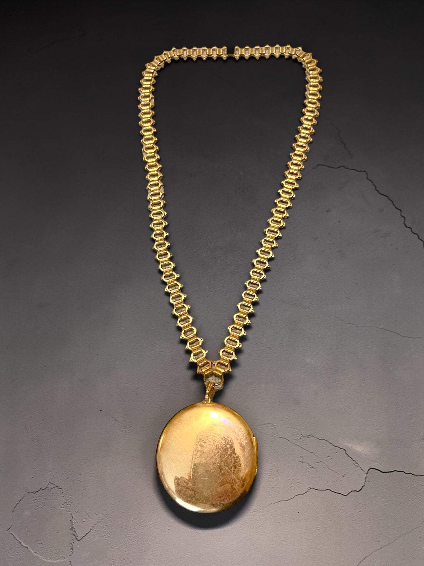 Victorian Black Mourning Cameo Gold Embossed Book-link Chain Gothic Locket Necklace