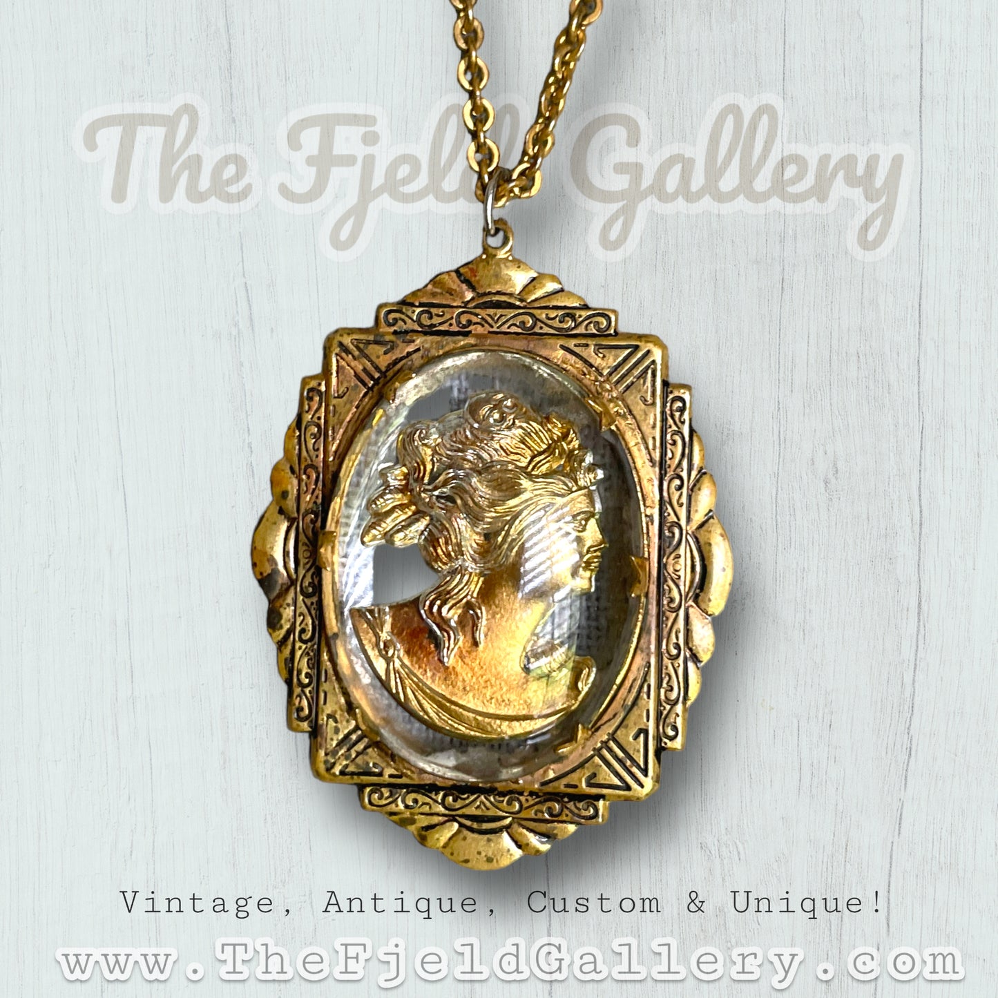 Victorian Gold Metallic & Clear Glass Intaglio Cameo Bezel Set Gold Embossed Necklace