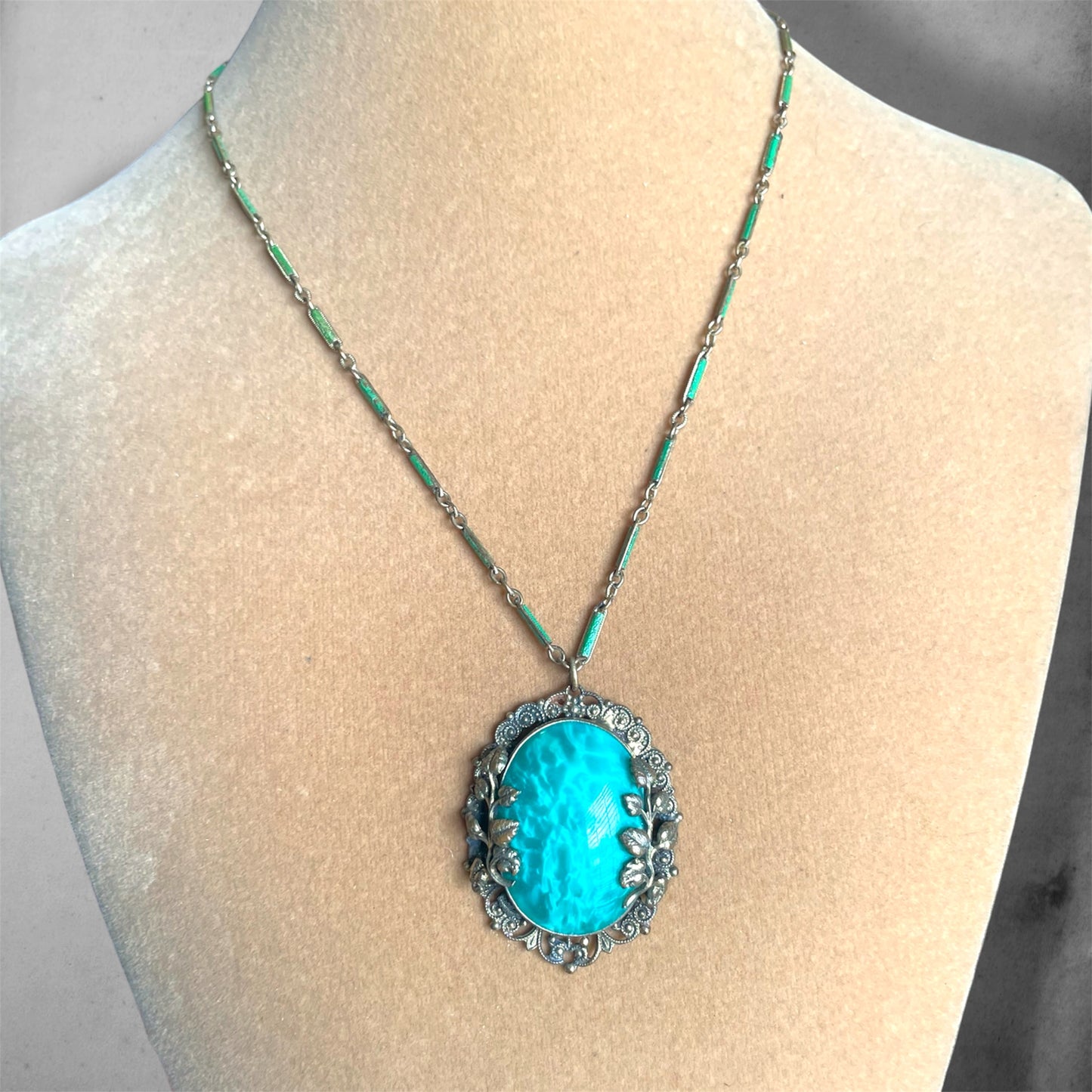 Art Nouveau Czech Peking Green Marble Art Glass Enamel Brass Filigree Necklace