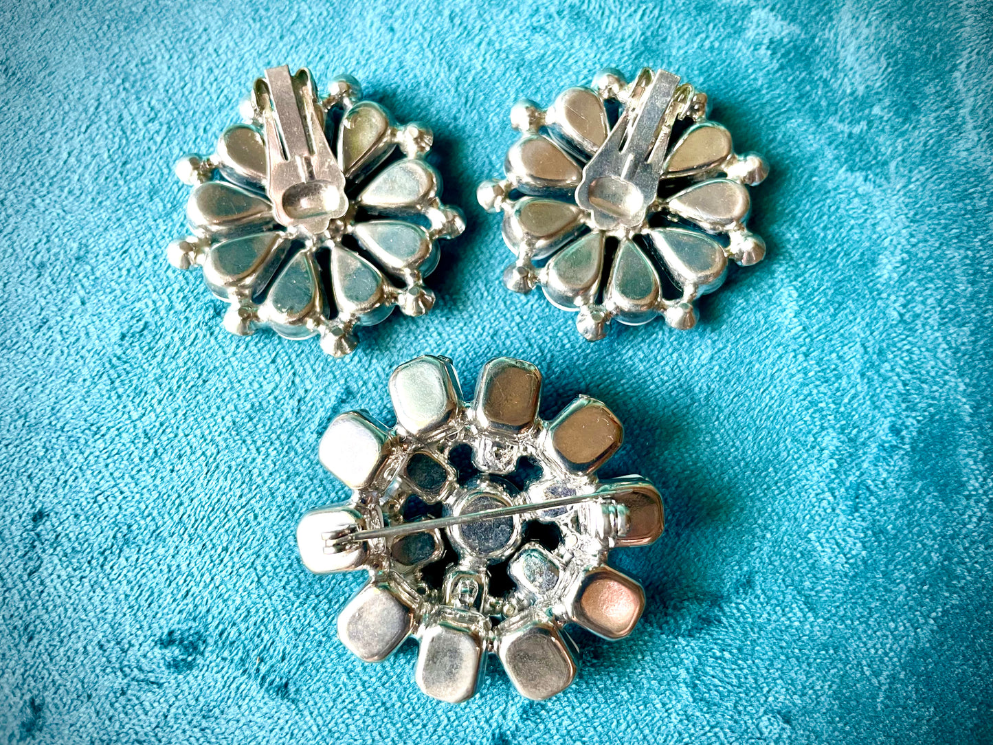 Milk Glass & Blue Topaz Crystal Prong Set Brooch & Earrings Set