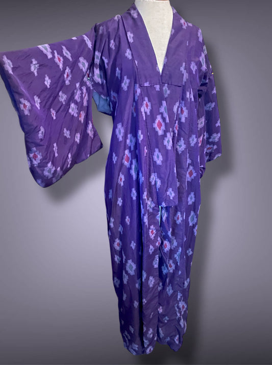 Gorgeous 1960 Vintage Purple Geometric Pattern Lined Kimono