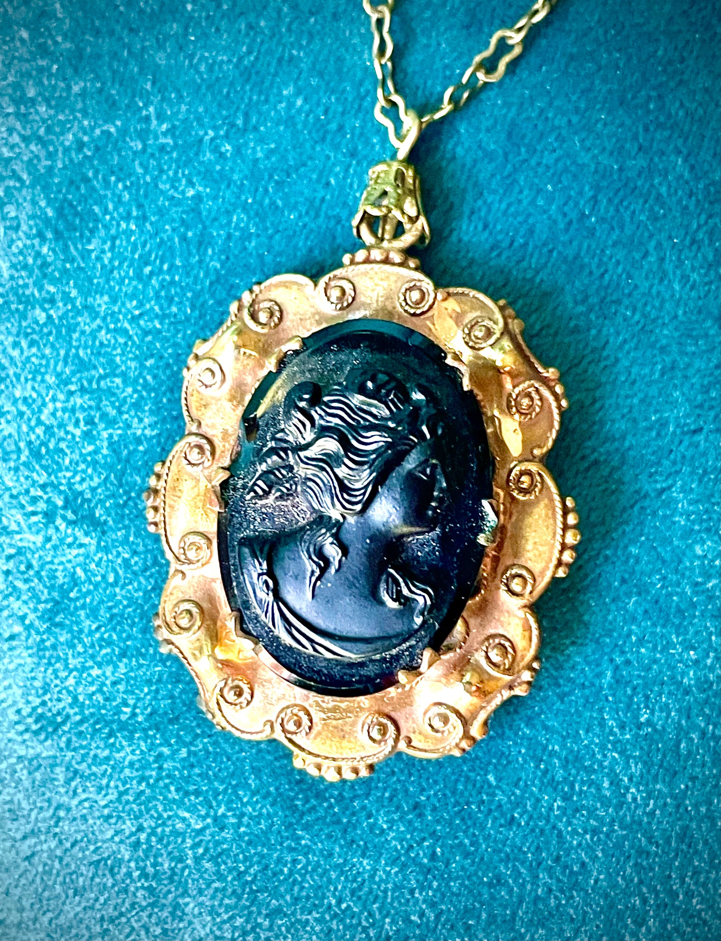 Victorian Mourning Cameo Locket Necklace : Flourishing Design & Peanut Chain Necklace