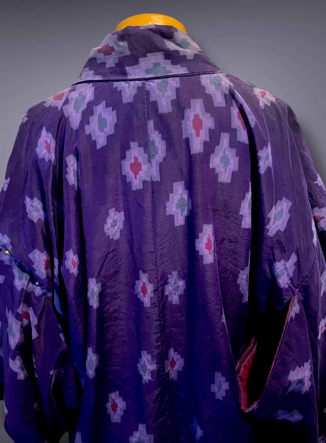 Gorgeous 1960 Vintage Purple Geometric Pattern Lined Kimono