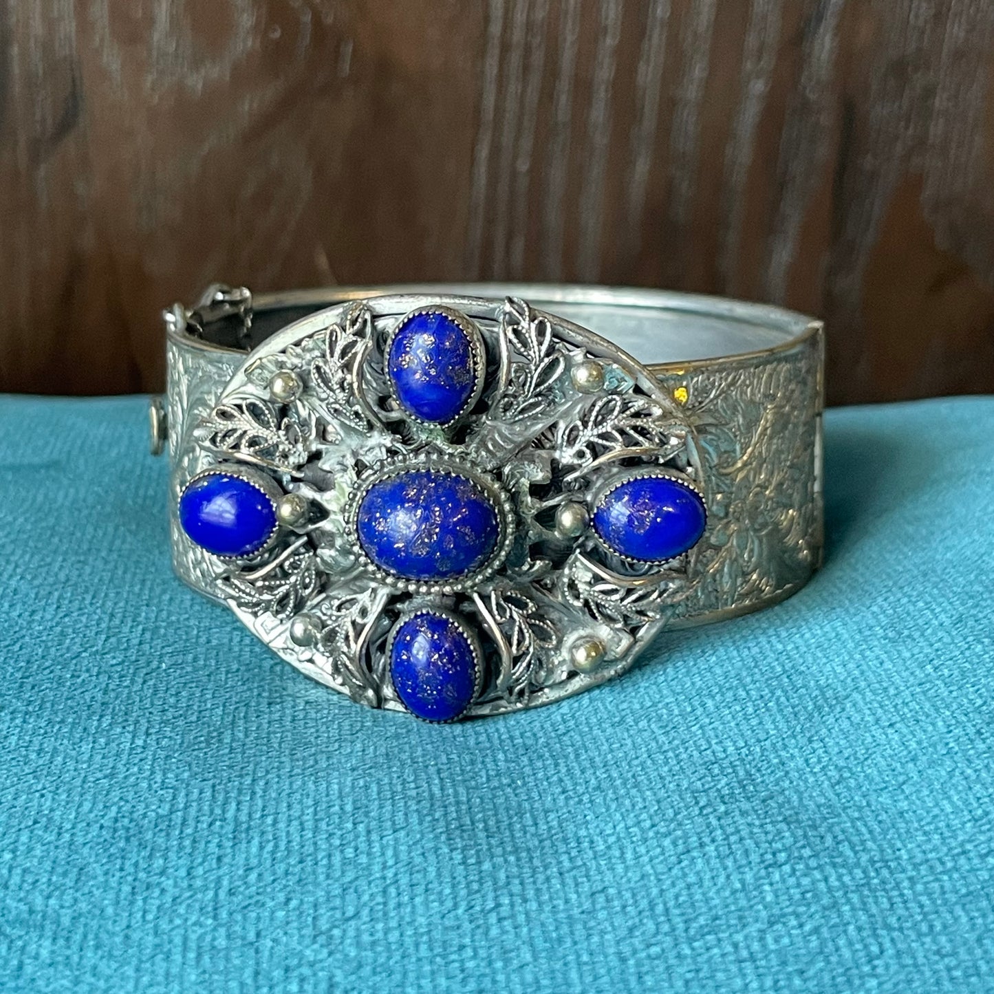 Silver Filigree Lapis Blue Gold Foil Glitter Art Glass Flower Engraved Hinged Bangle Bracelet