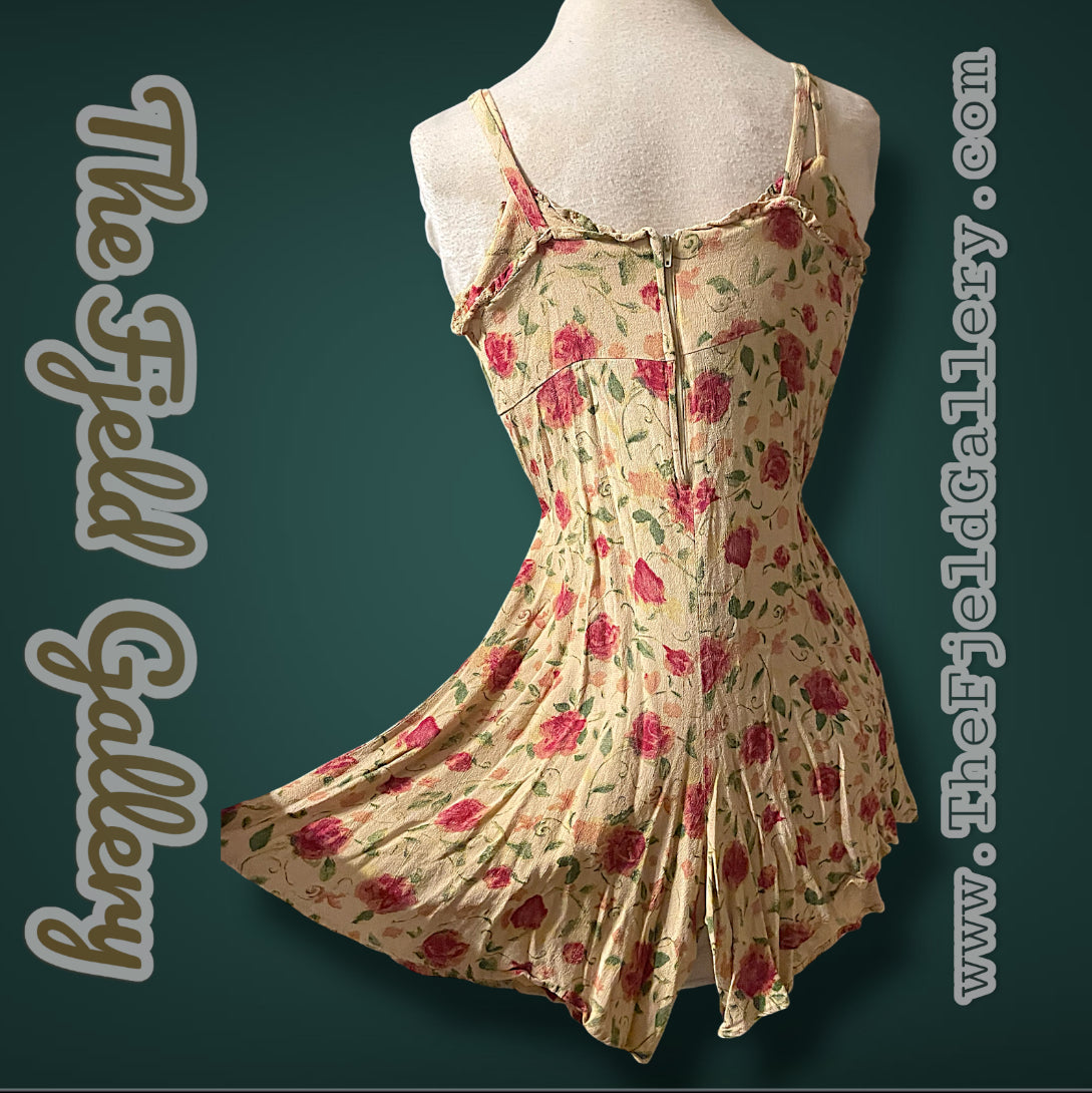 1990’s Spaghetti Strap Red, Green & Tan Rose Pattern Romper Shorts Jumpsuit