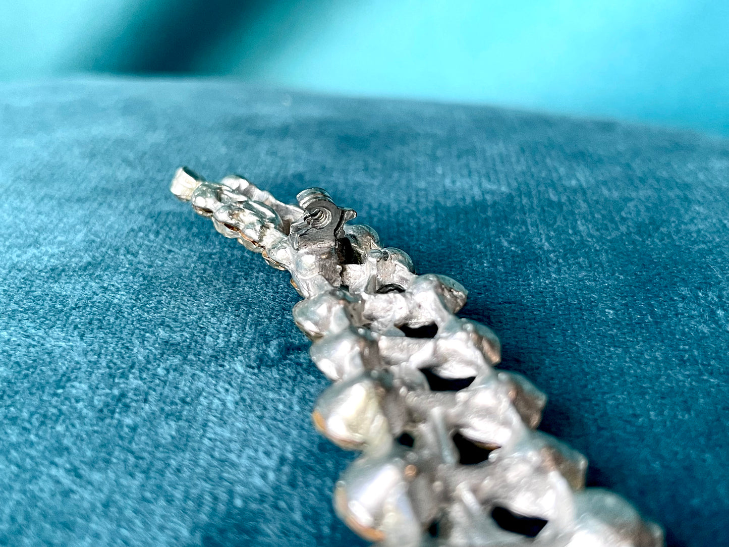 Crystal Rhinestone Leaf Palm Frond Silver Pot Metal Brooch