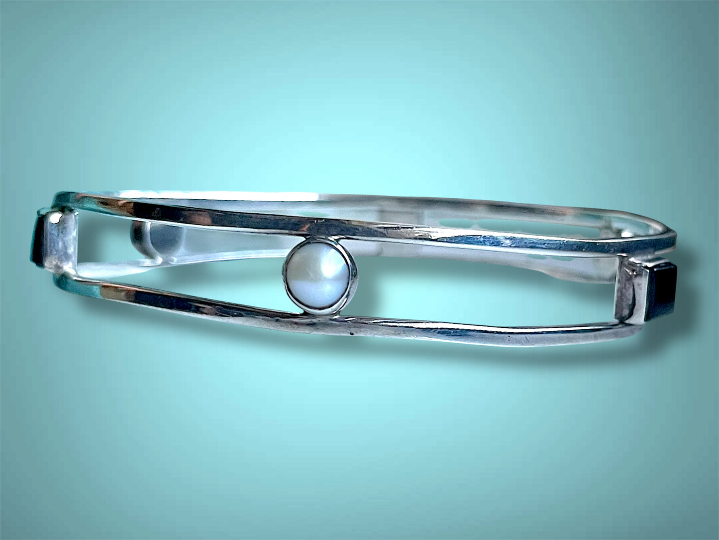 Vintage Taxco Mexican Sterling Silver, Pearls & Onyx Gemstone Bangle Bracelet