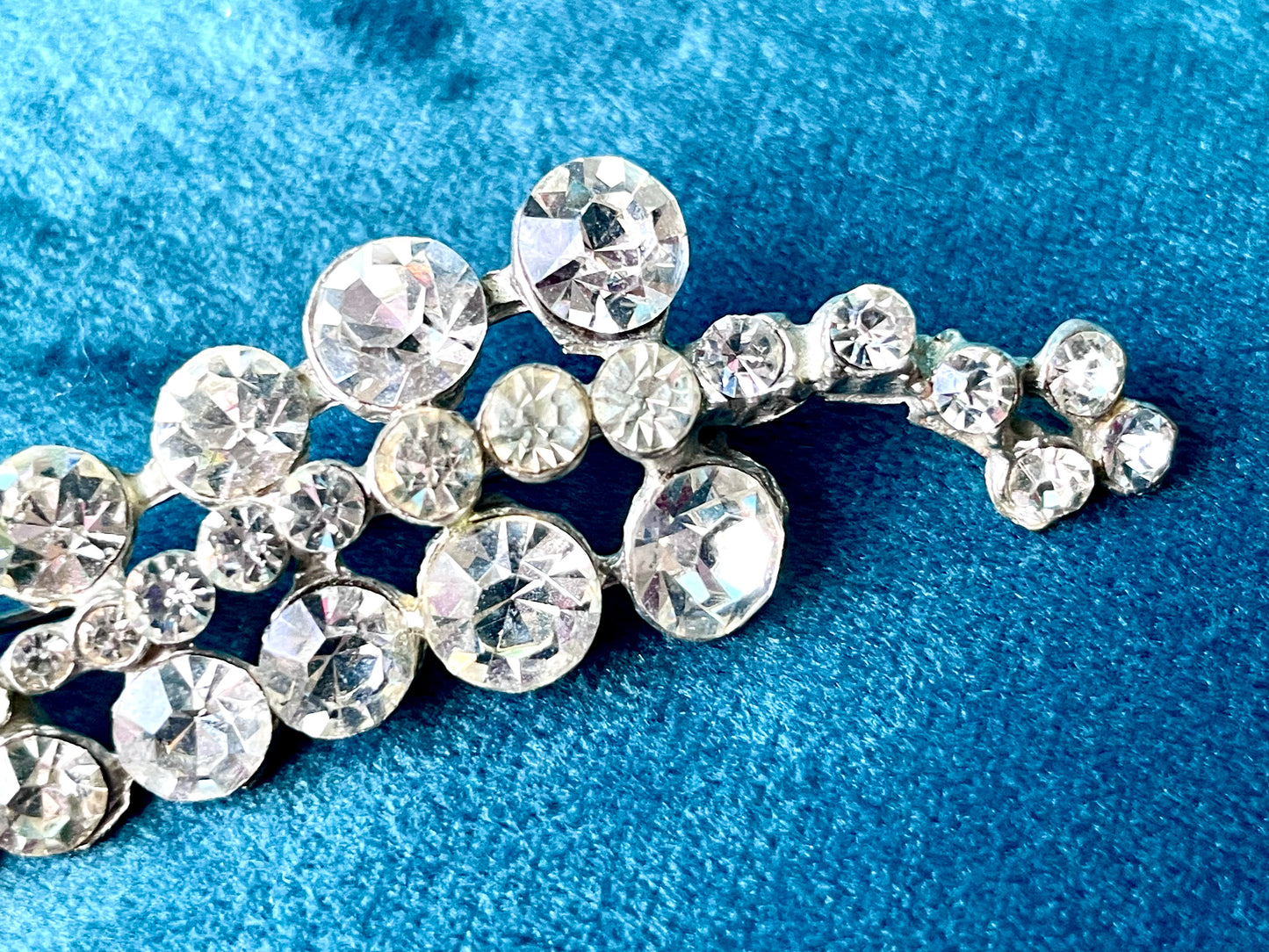 Crystal Rhinestone Leaf Palm Frond Silver Pot Metal Brooch
