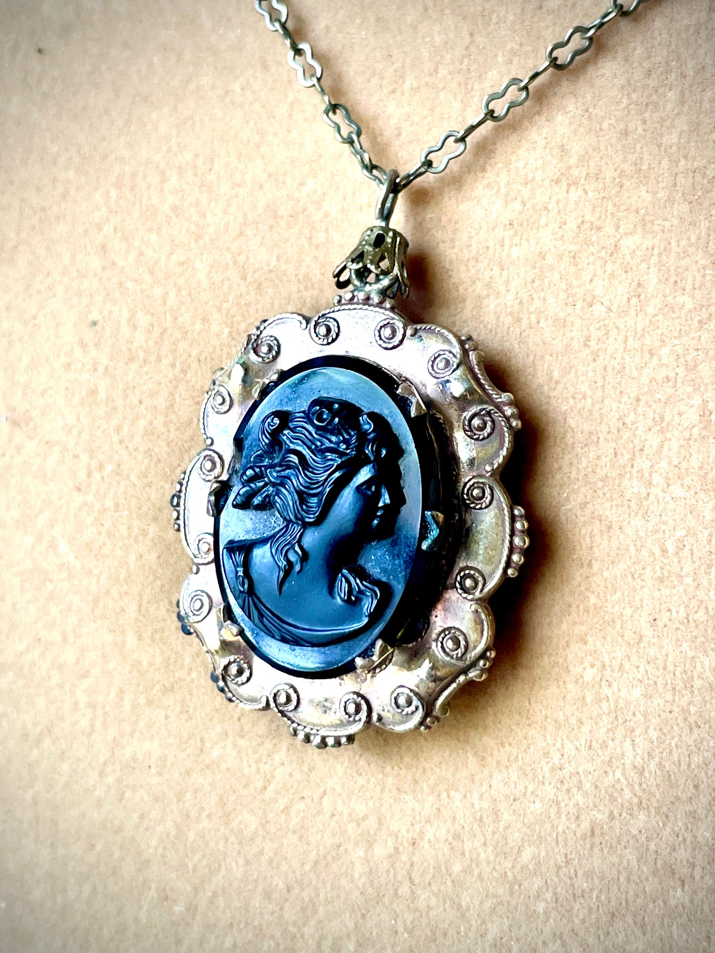 Victorian Mourning Cameo Locket Necklace : Flourishing Design & Peanut Chain Necklace