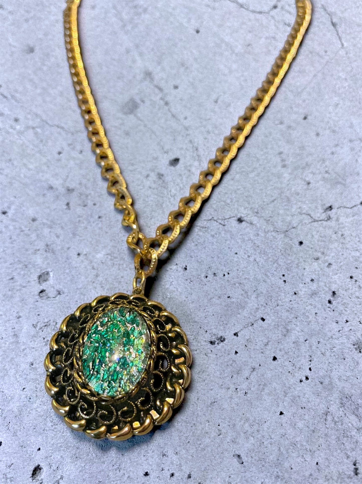 Whiting & Davis Green Dragons Breath Fire Opal Foil Art Glass Pendant Necklace