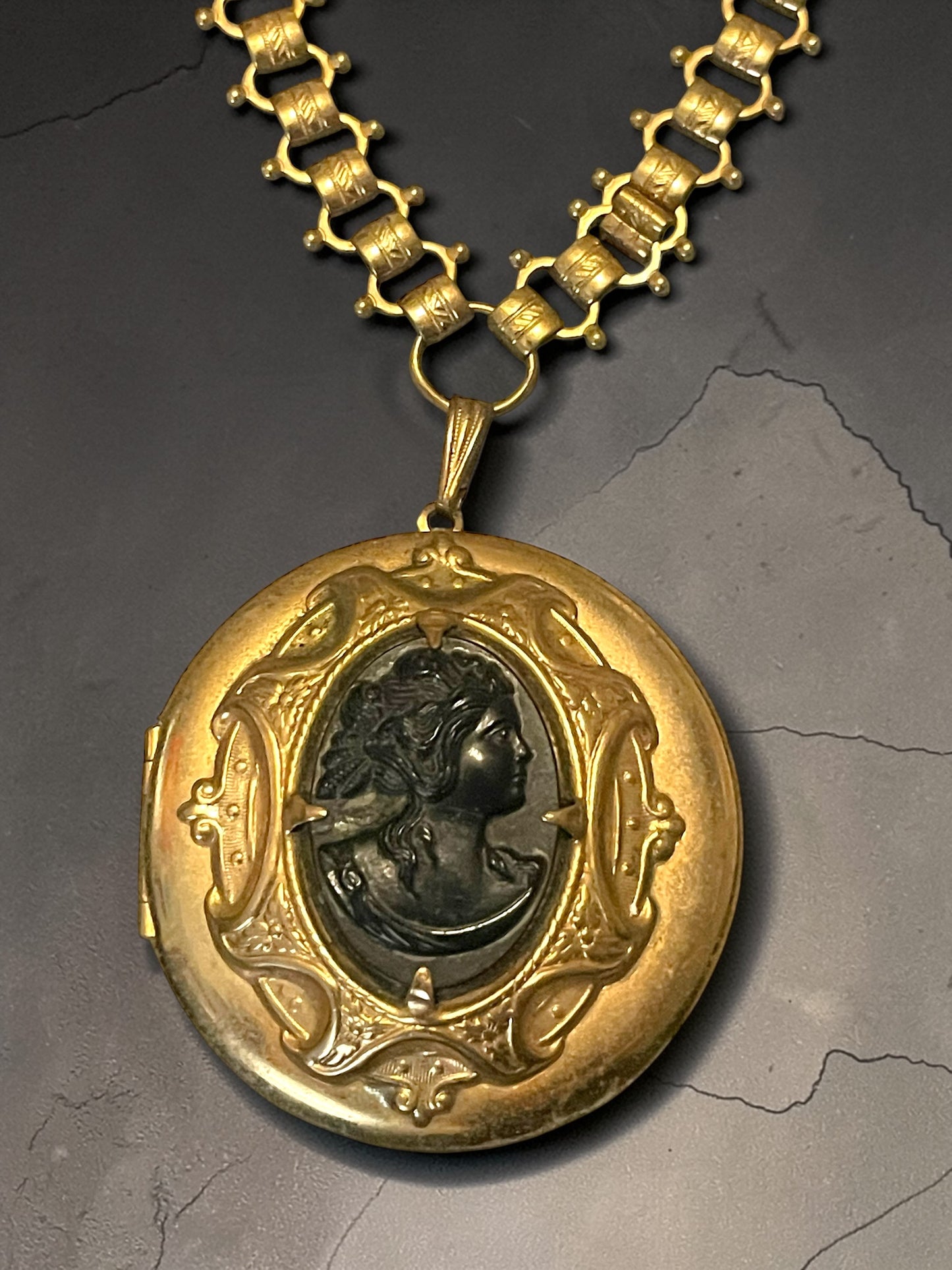 Victorian Black Mourning Cameo Gold Embossed Book-link Chain Gothic Locket Necklace