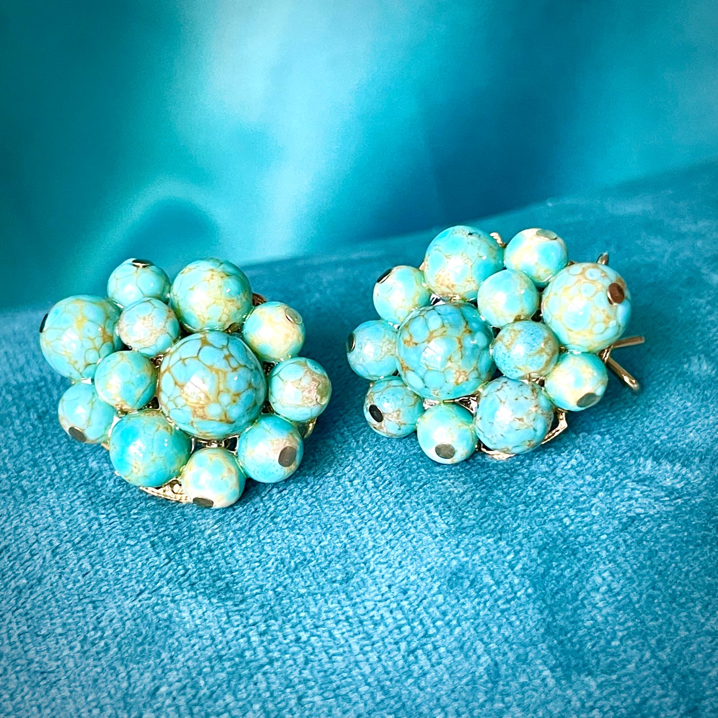 Mid Century Modern Turquoise Hubble Glass, Purple Crystal & Pearl Bracelet, Brooch, Earrings Demi Parure Set