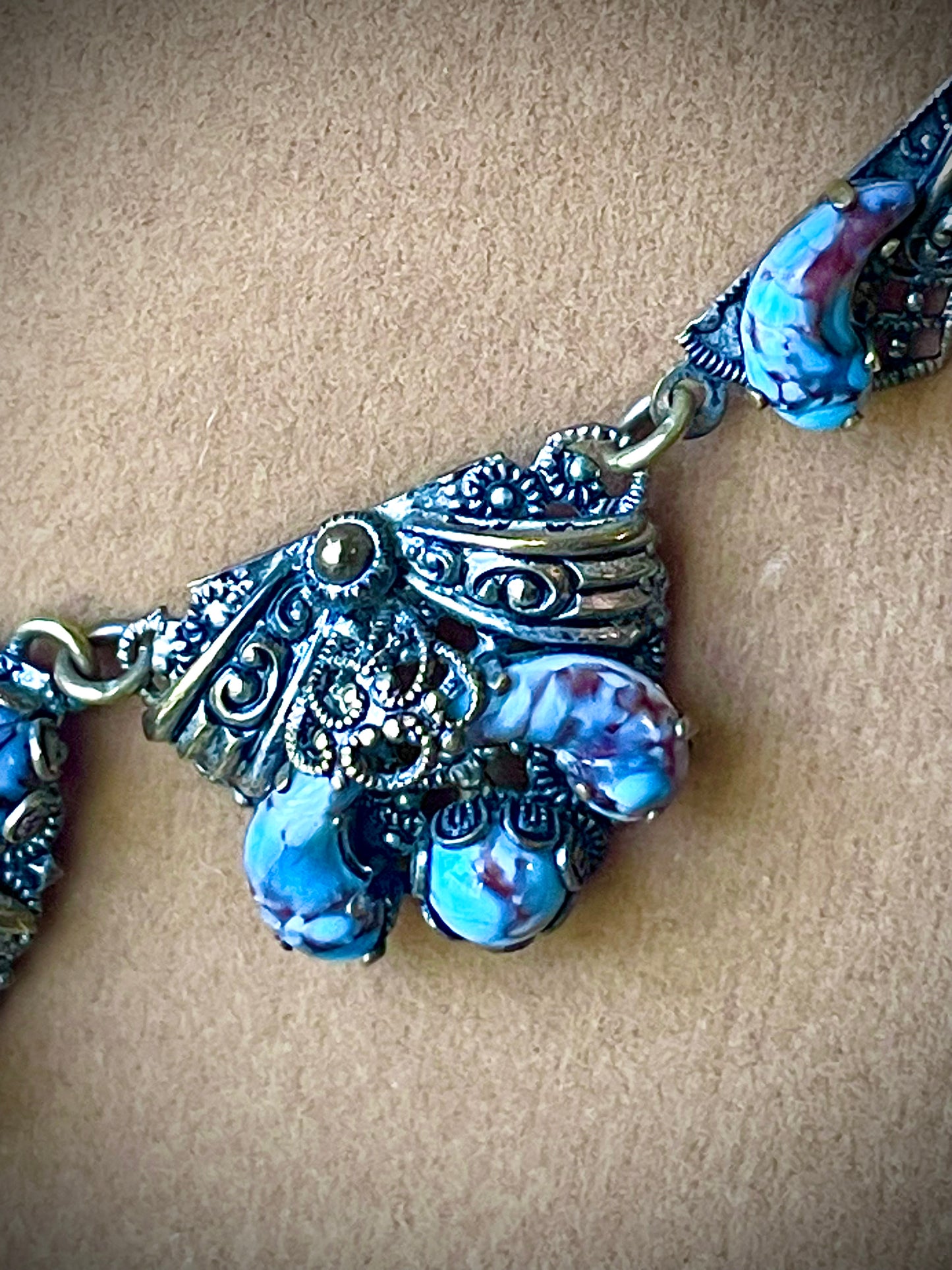 Czechoslovakian Turquoise Hubbell Art Glass Brass Filigree Choker Necklace