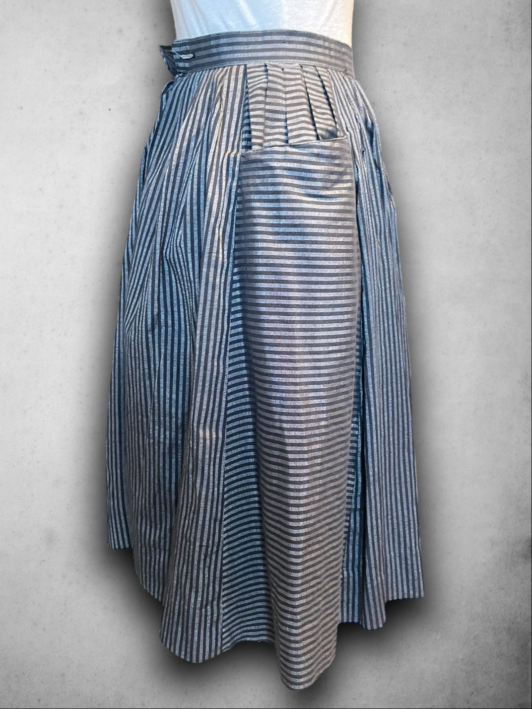 Vintage Grey & Black Stripe Pleated Bubble Skirt with Pockets