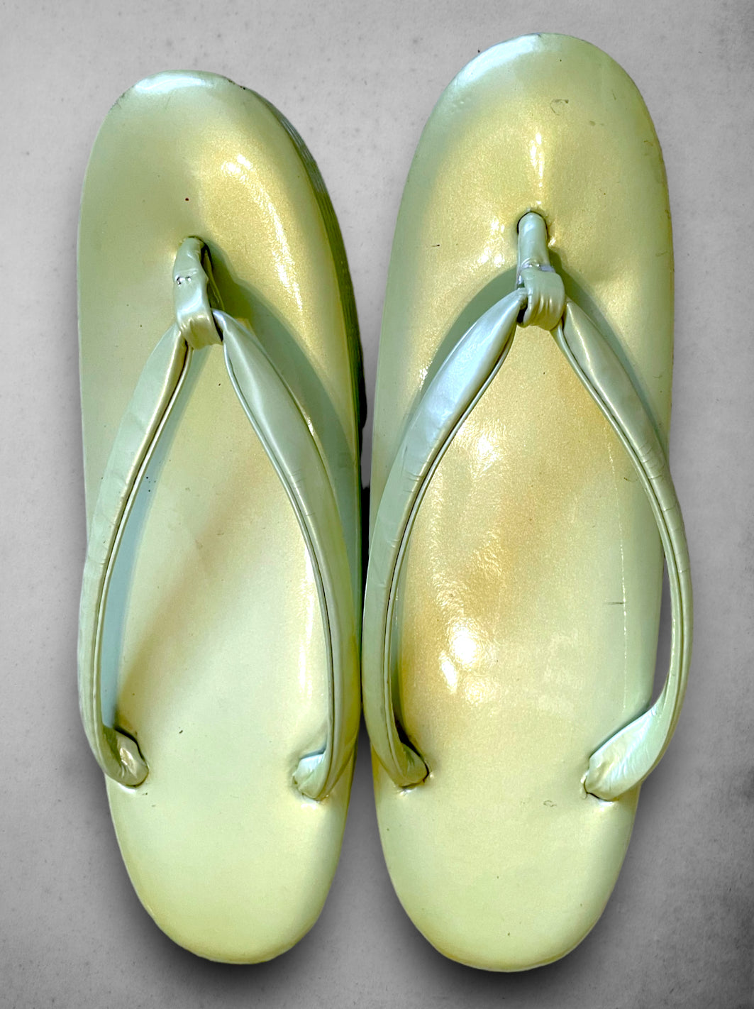 Vintage Chartreuse Green Yellow Asian Japanese Geisha Flip Flop Sandals