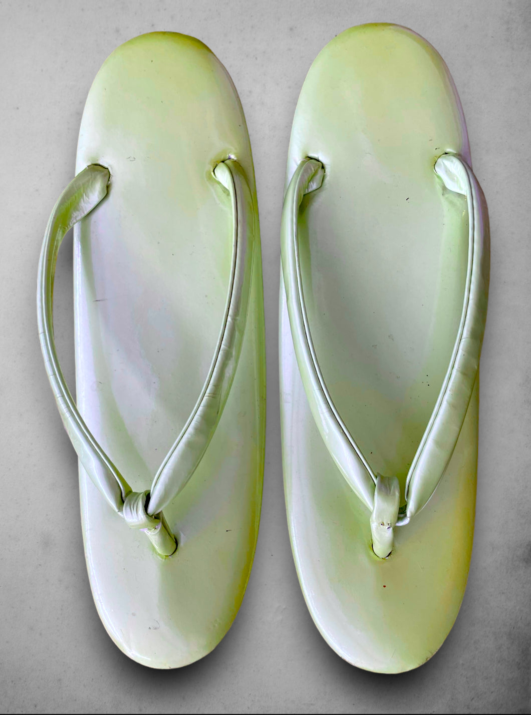 Vintage Chartreuse Green Yellow Asian Japanese Geisha Flip Flop Sandals