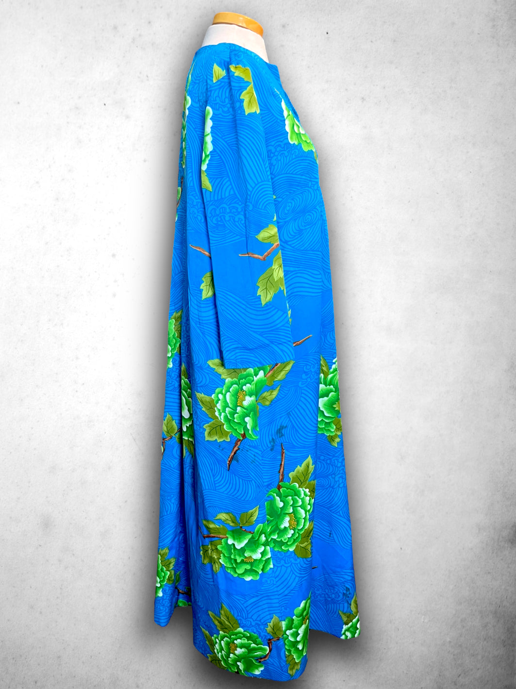 Vintage 1970’s Teal Blue & Green Chrysanthemum Hawaiian House Dress