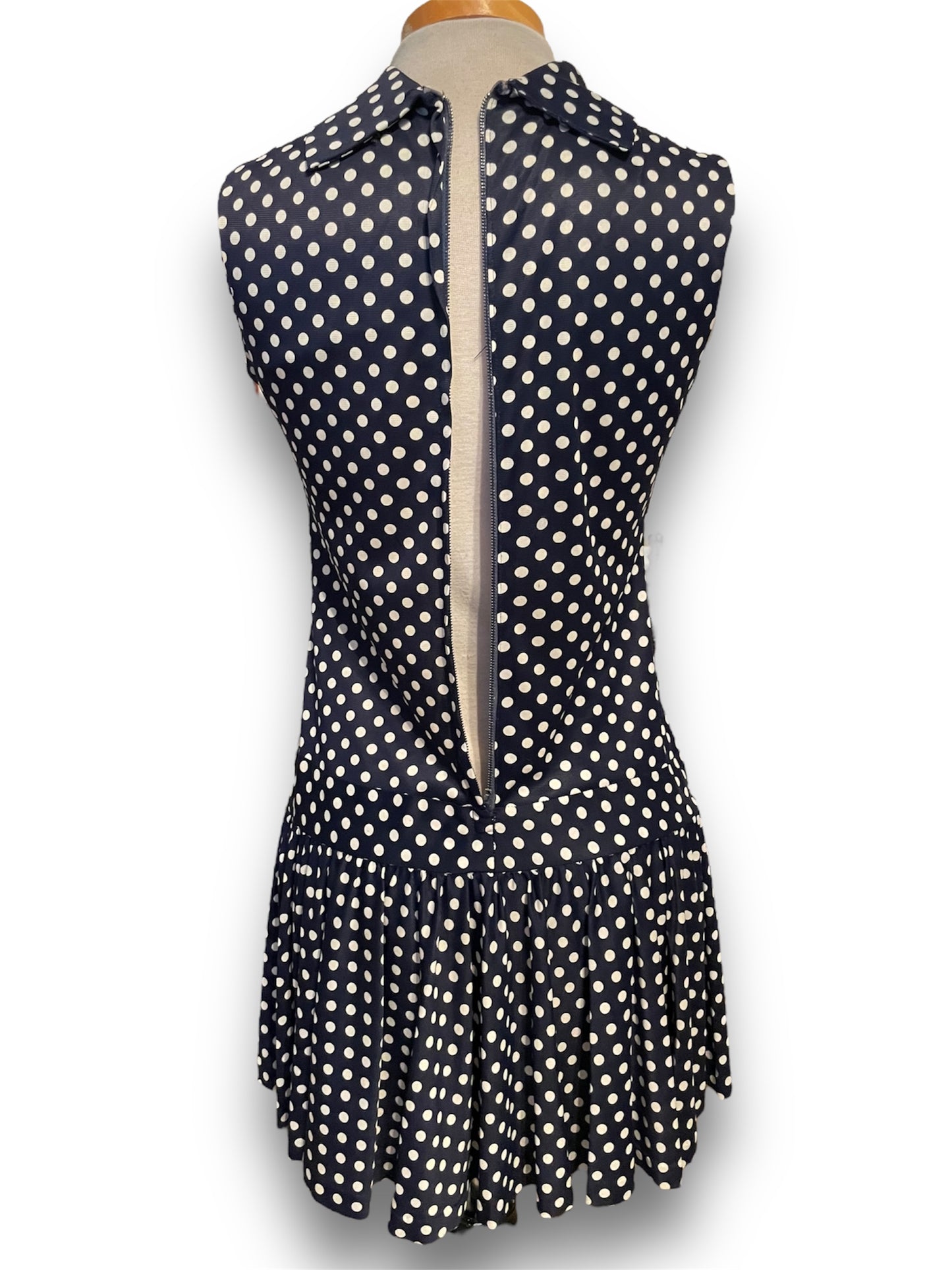 Vintage 1970’s Navy Polka Dot Boat Neck Sleeveless Drop Waist Dreas