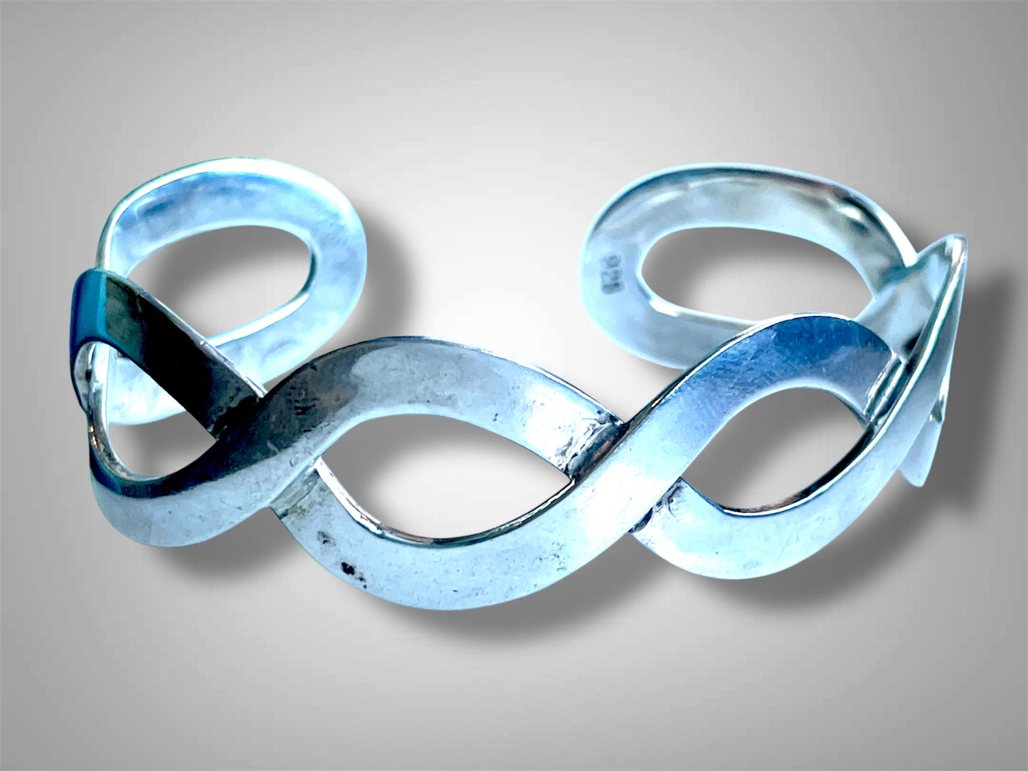 Vintage Minimalist Infinity DNA Spiral Solid Sterling Silver Cuff Bracelet