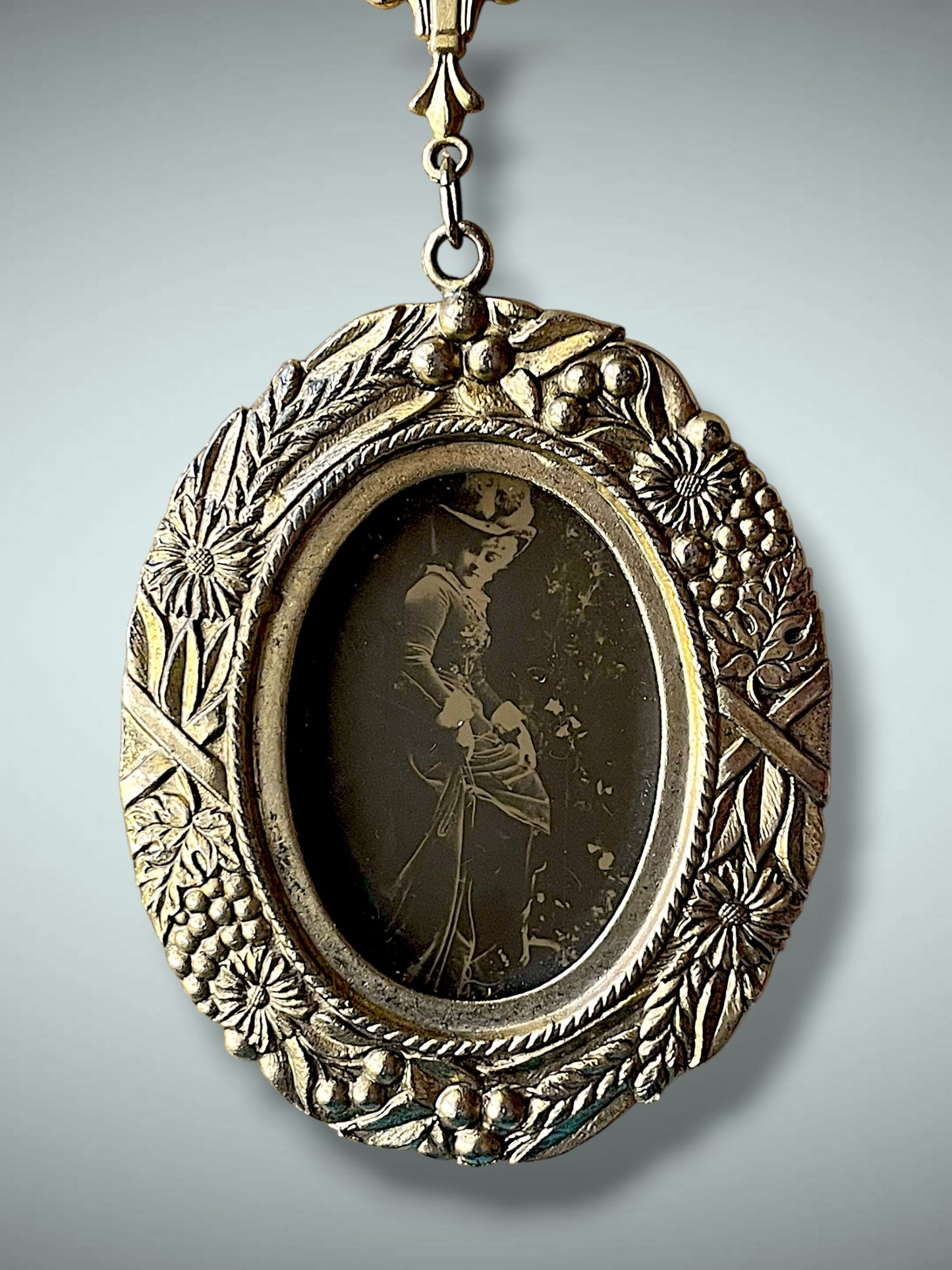 Victorian Brass Floral Tin Type Photo Locket