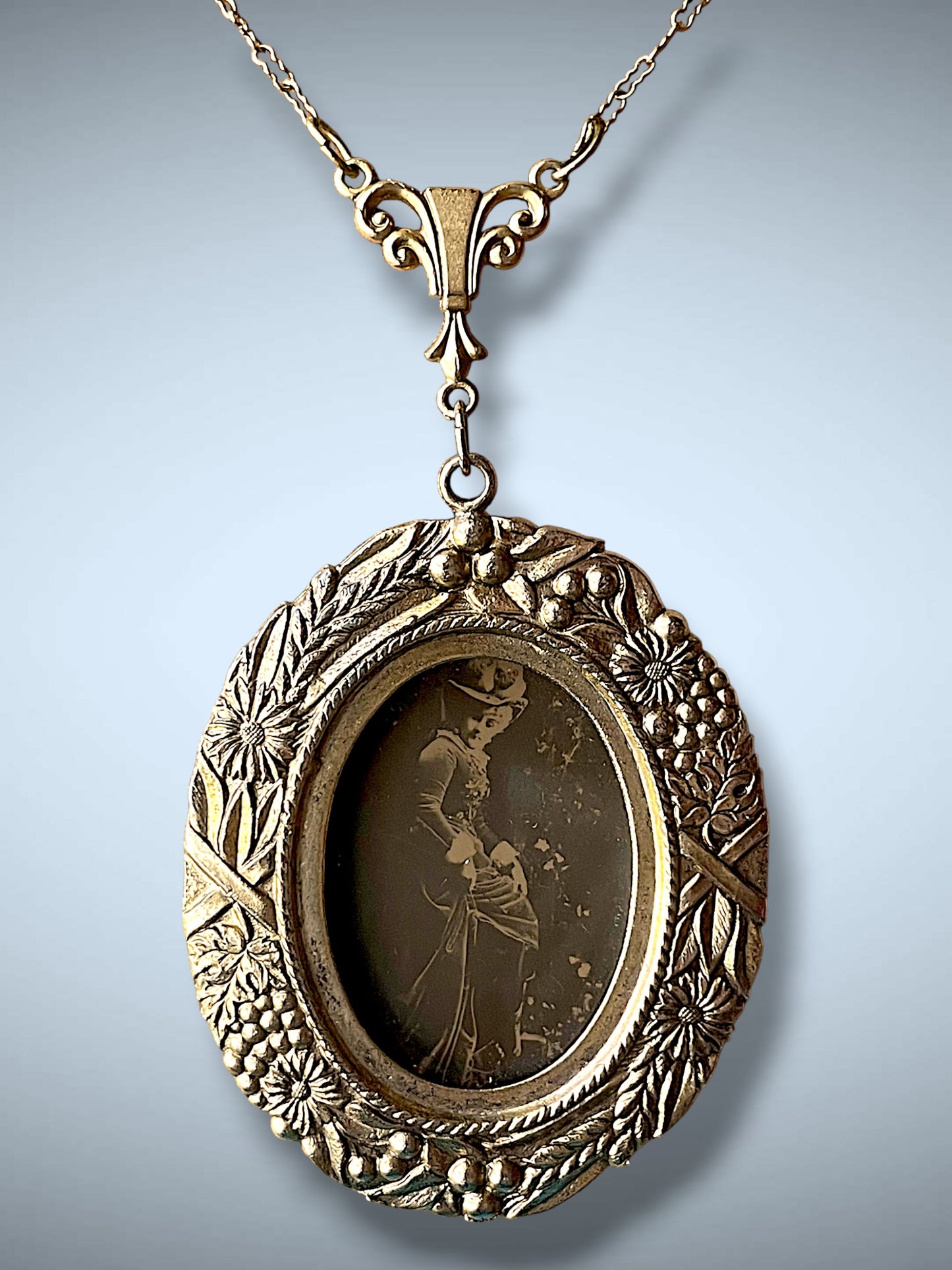 Victorian Brass Floral Tin Type Photo Locket