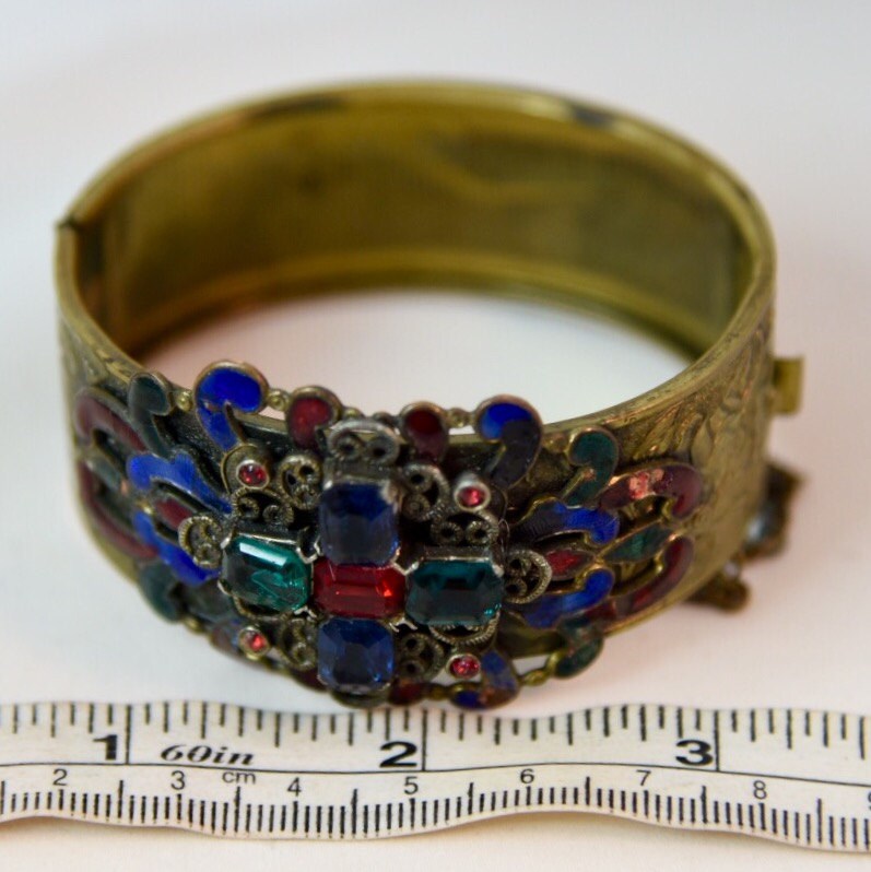 Art Deco Czech Glass & Cloisonné Enamel Etched Brass Hinged Clamper Bangle Bracelet c.1920