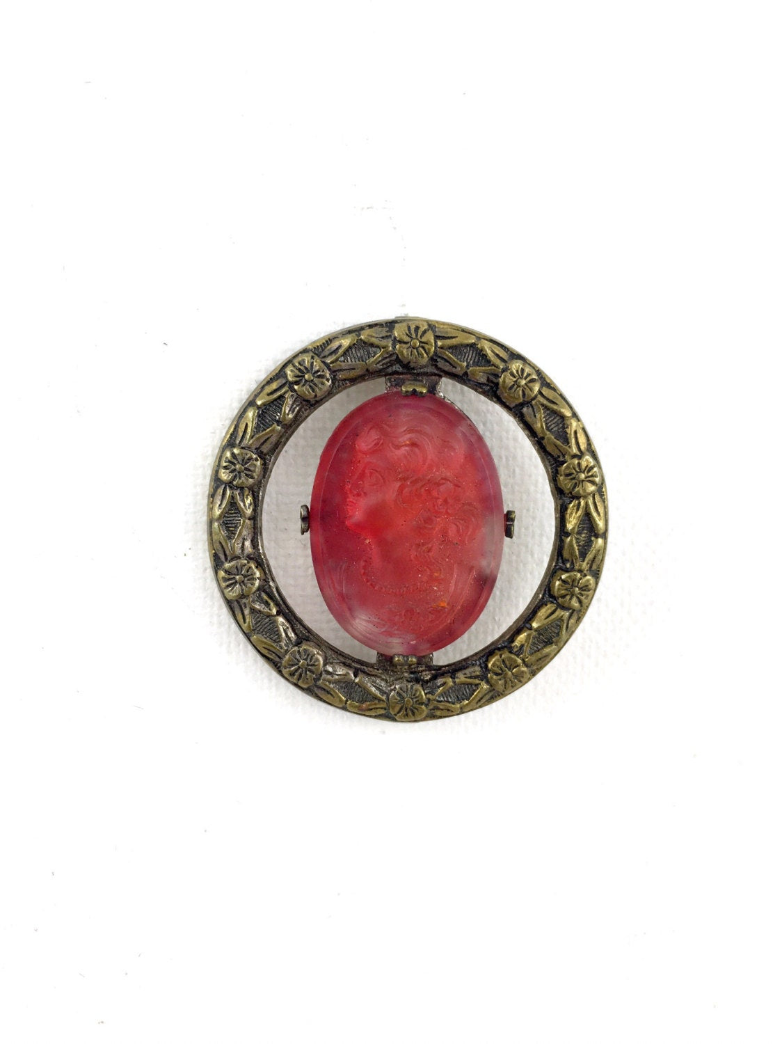 Victorian Pink Molded Art Glass Cameo Brooch