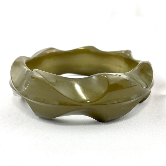 Vintage Green Celluloid Molded Plastic Bangle