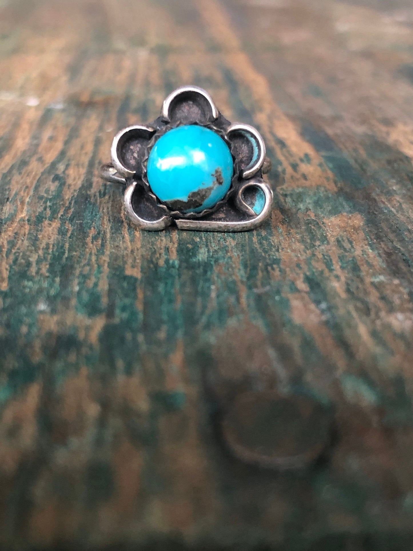 Sterling Silver Native American Turquoise Gemstone Flower Ring