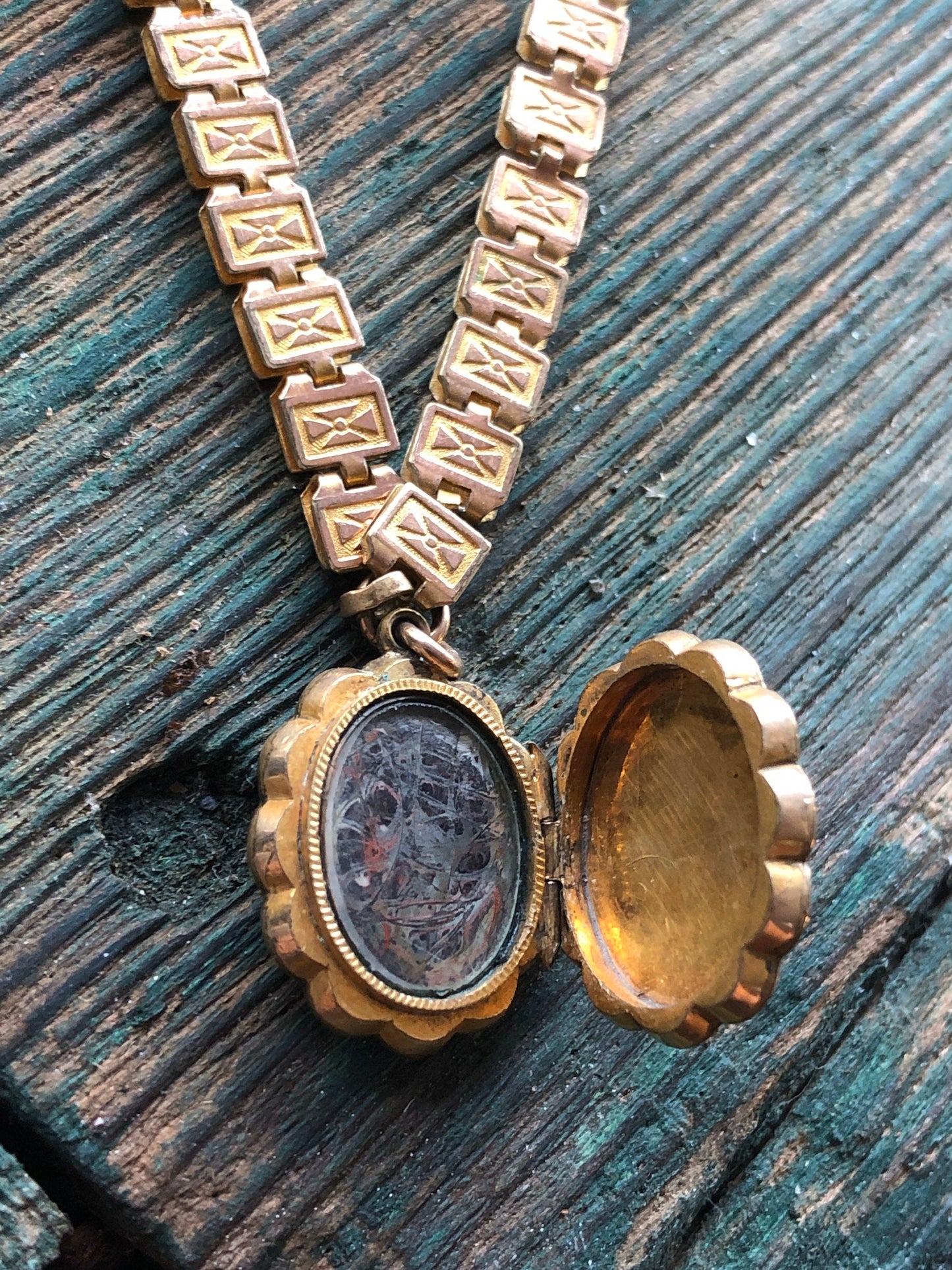 Amazing Victorian Rolled Gold Book chain Engraved Locket Necklace