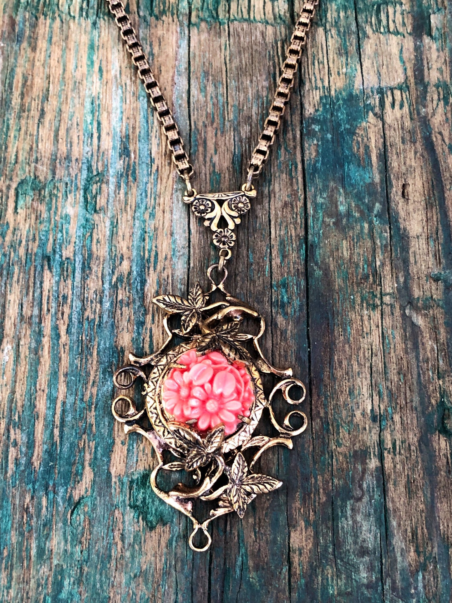 Art Nouveau Gilded Brass Leaf Design Molded Faux Pink Coral Art Glass Box Chain Necklace