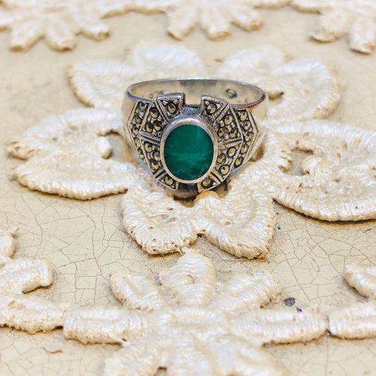 Art Deco Sterling Silver & Marcasite Round Chrysoprase Gemstone Vintage Ring